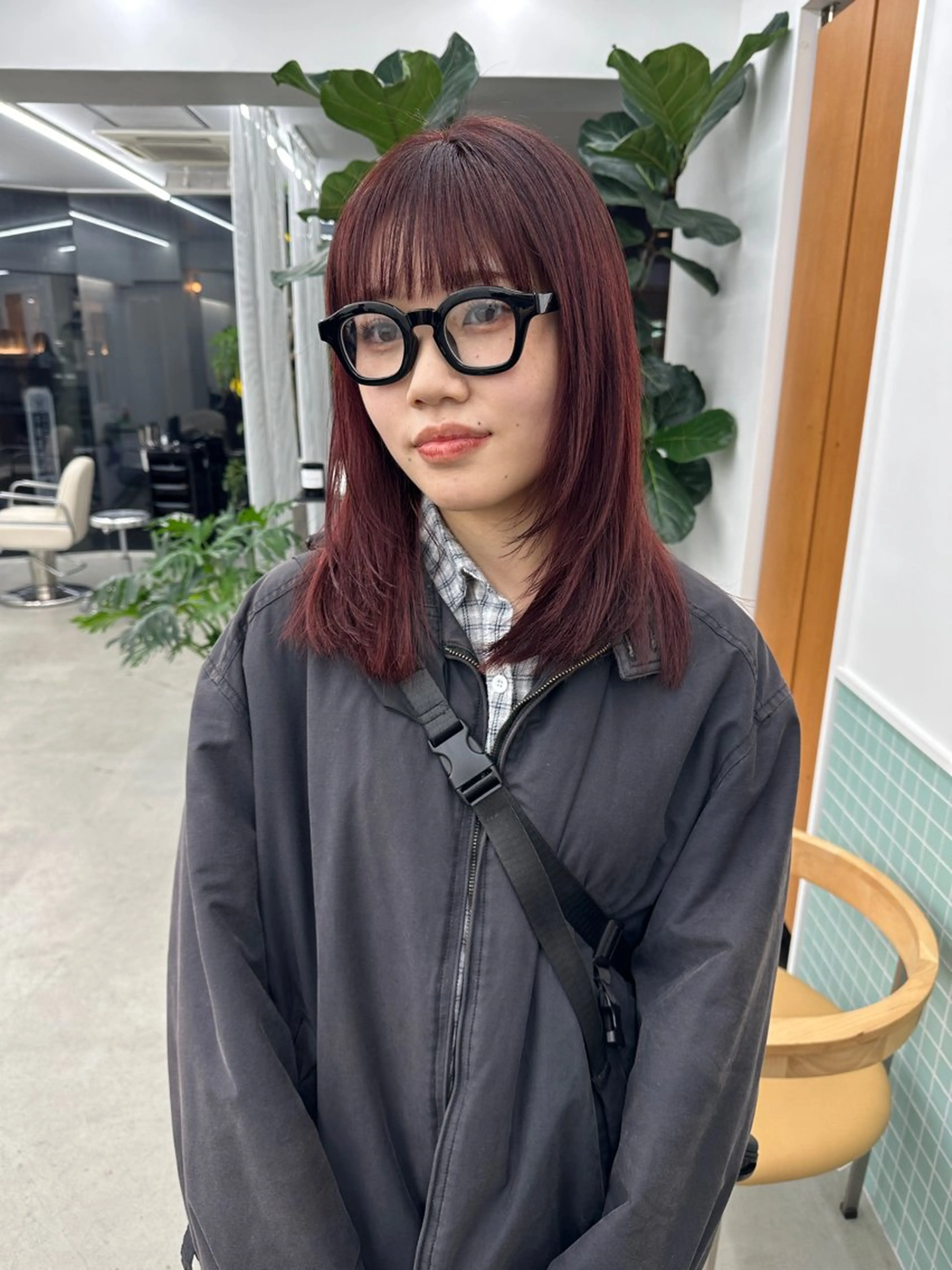 セミロング カラー 顔まわりレイヤー レイヤーカット ヘアカラー トリートメント ボブ/レイヤー/ケア パーマ/透明感カラーのヘアスタイル