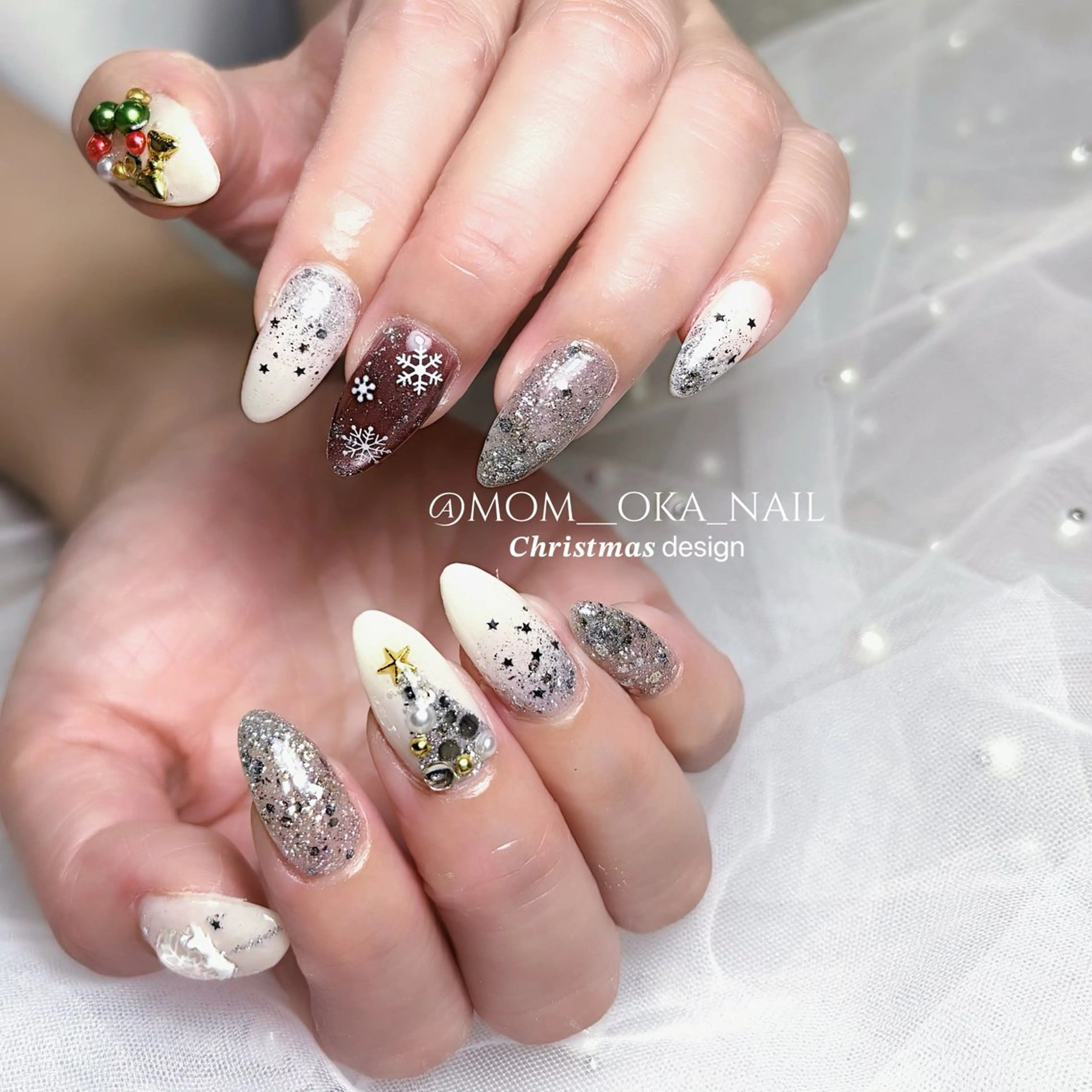 ネイル 冬ネイル クリスマス ハンドネイル charmant momokaのネイルデザイン