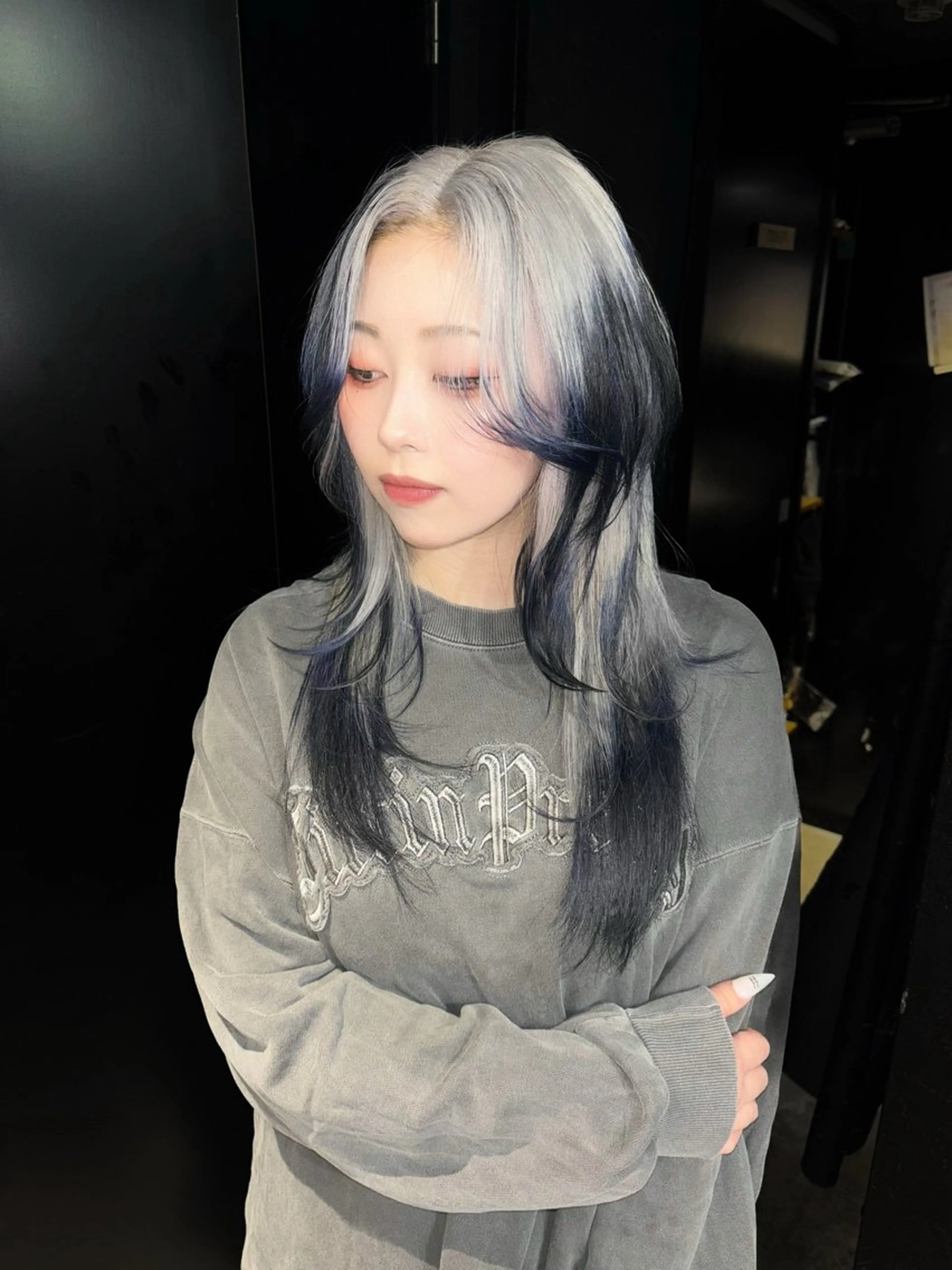 ロング カット 【デザインカラー】 🪼KOKORO🫧のヘアスタイル