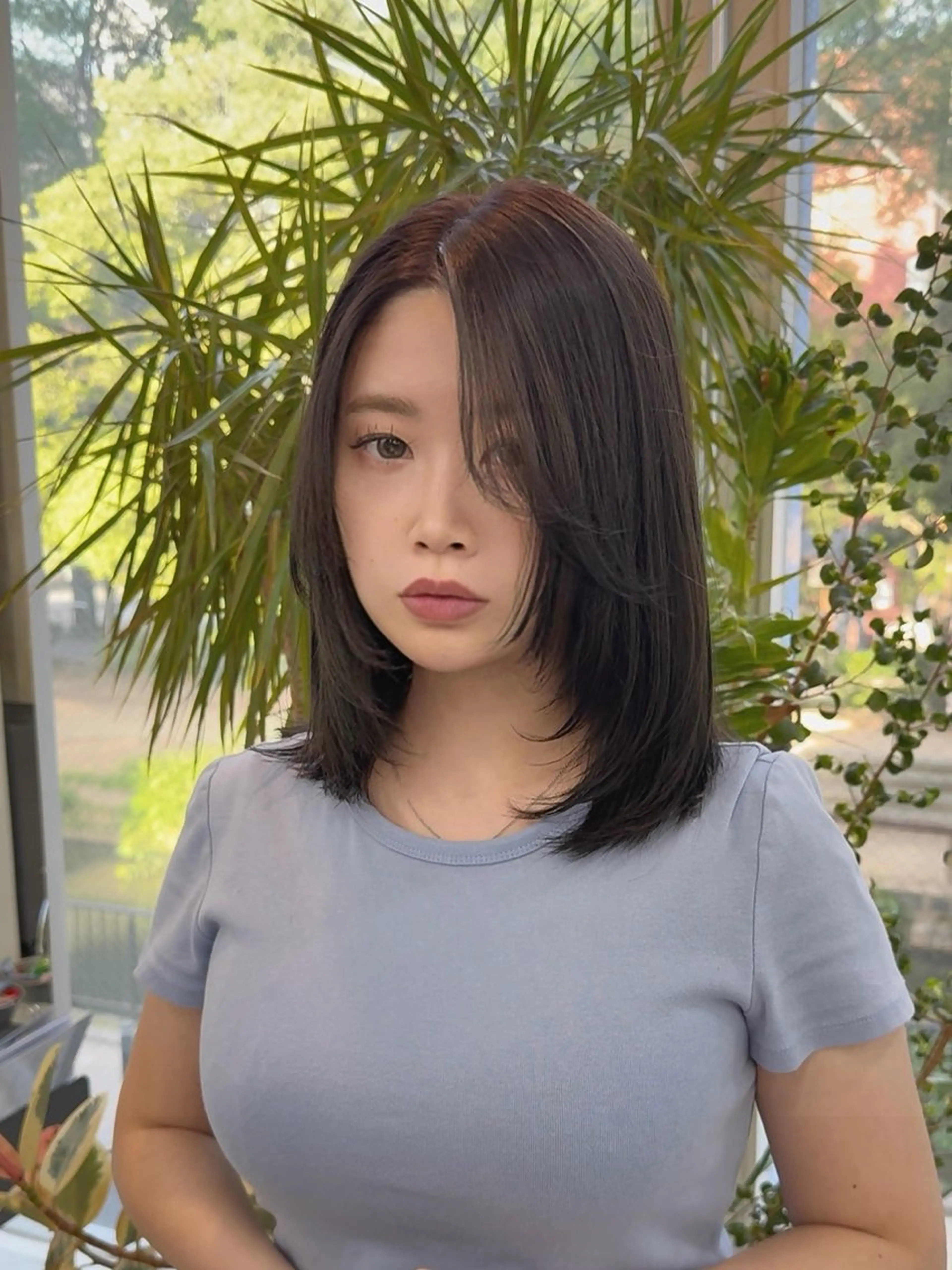 ミディアム 顔まわりレイヤー 顔周りカット レイヤーカット SHIN HAIR所属・似合わせレイヤー/ TSUKASAのヘアスタイル