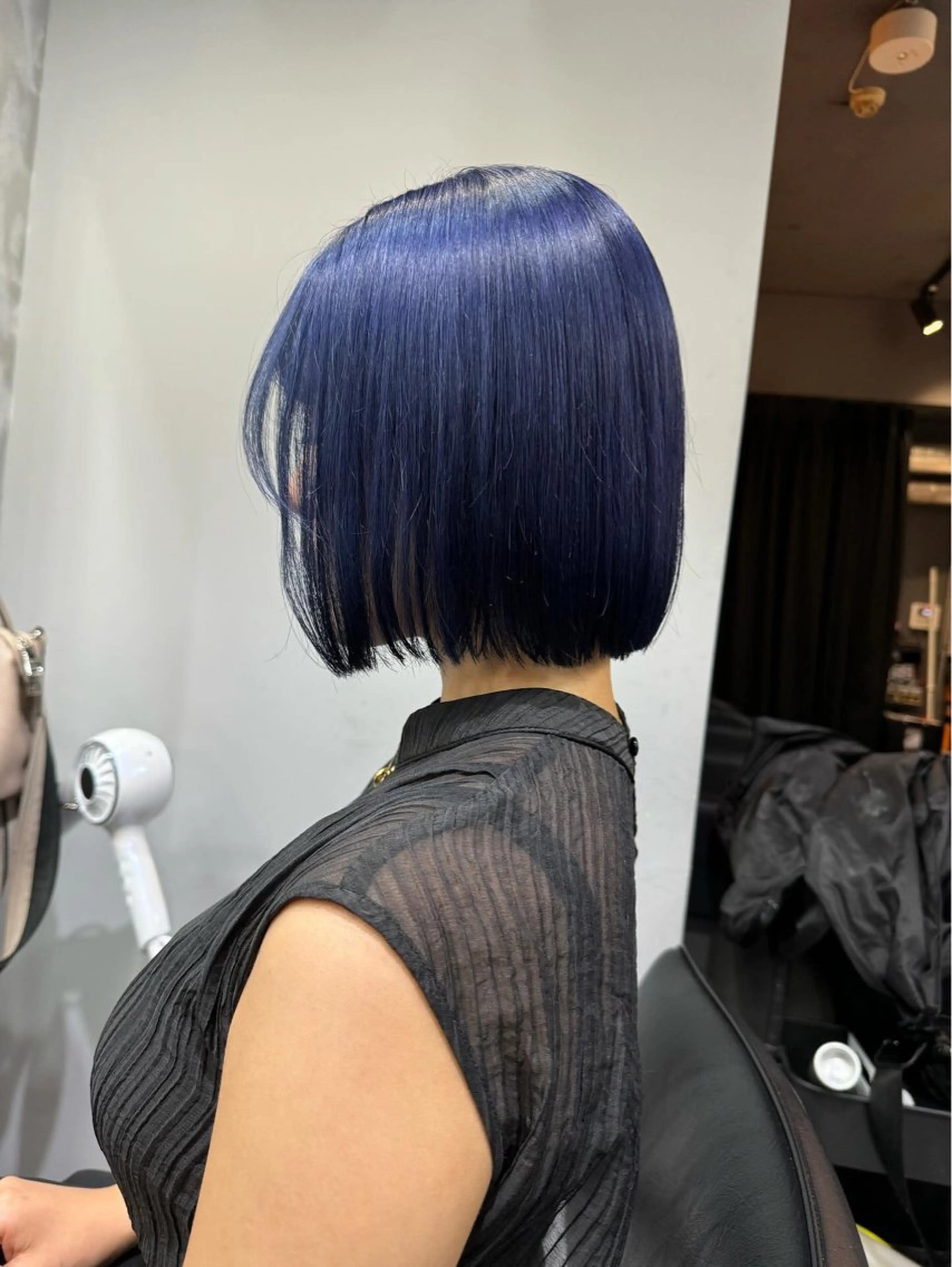 ショート カラー ケアブリーチ/ エクステ/レイヤーのヘアスタイル