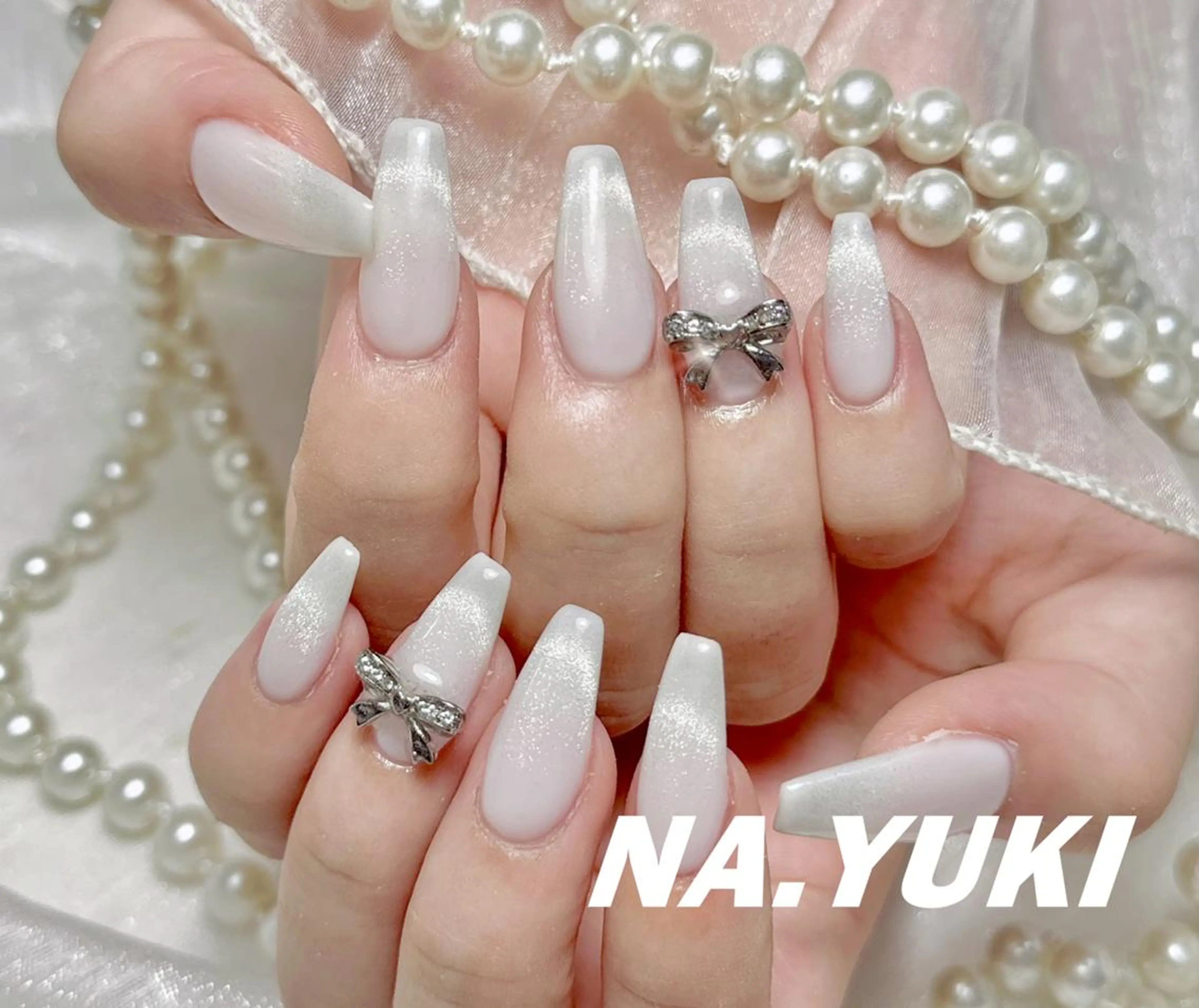 ネイル ハンドネイル ハンドケア 🌷 Mooning 🌷のネイルデザイン