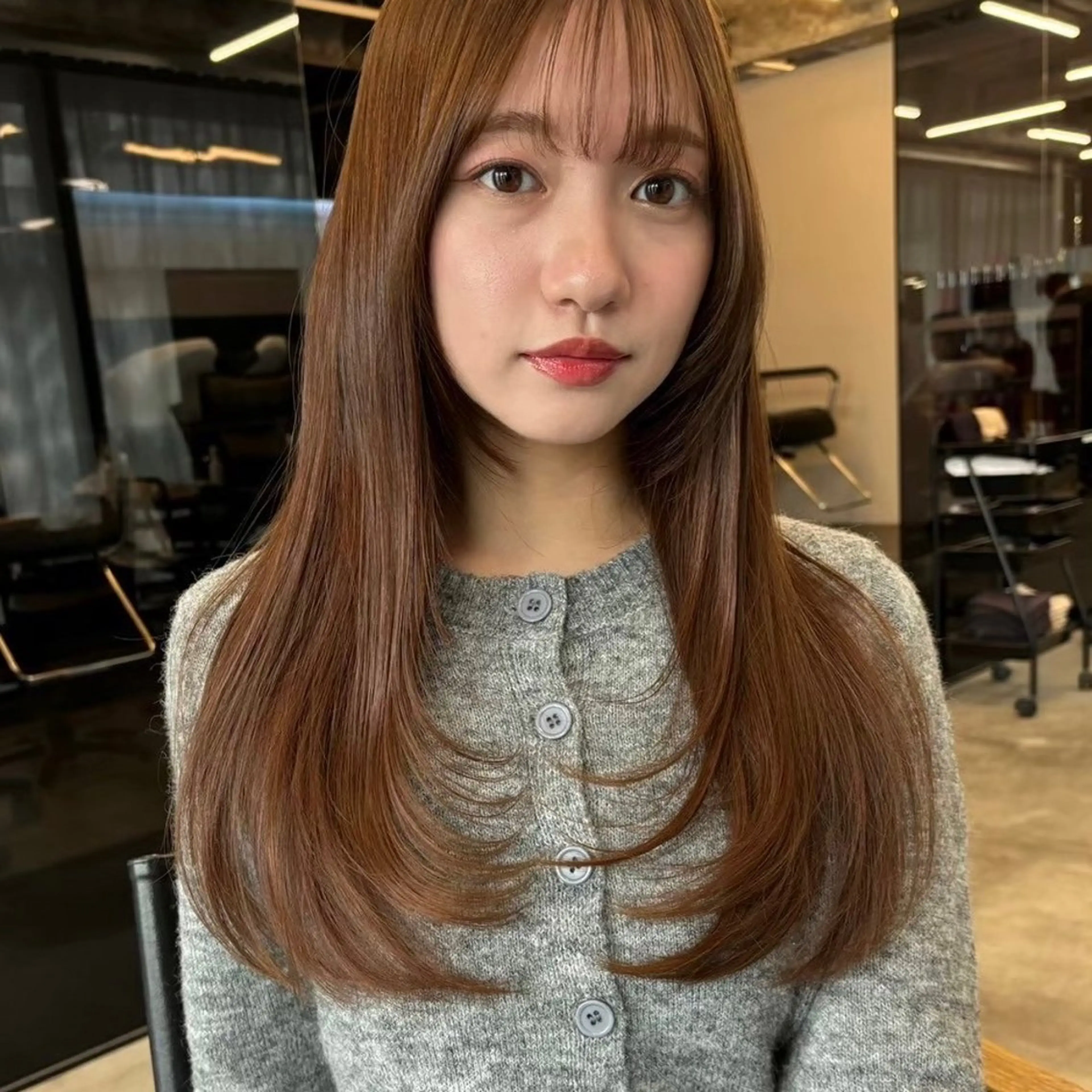 セミロング カラー パーマ ヘアアレンジ カット トリートメント ヘアセット パク・ボミン小野リエ 韓国ハーフ🦊のヘアスタイル