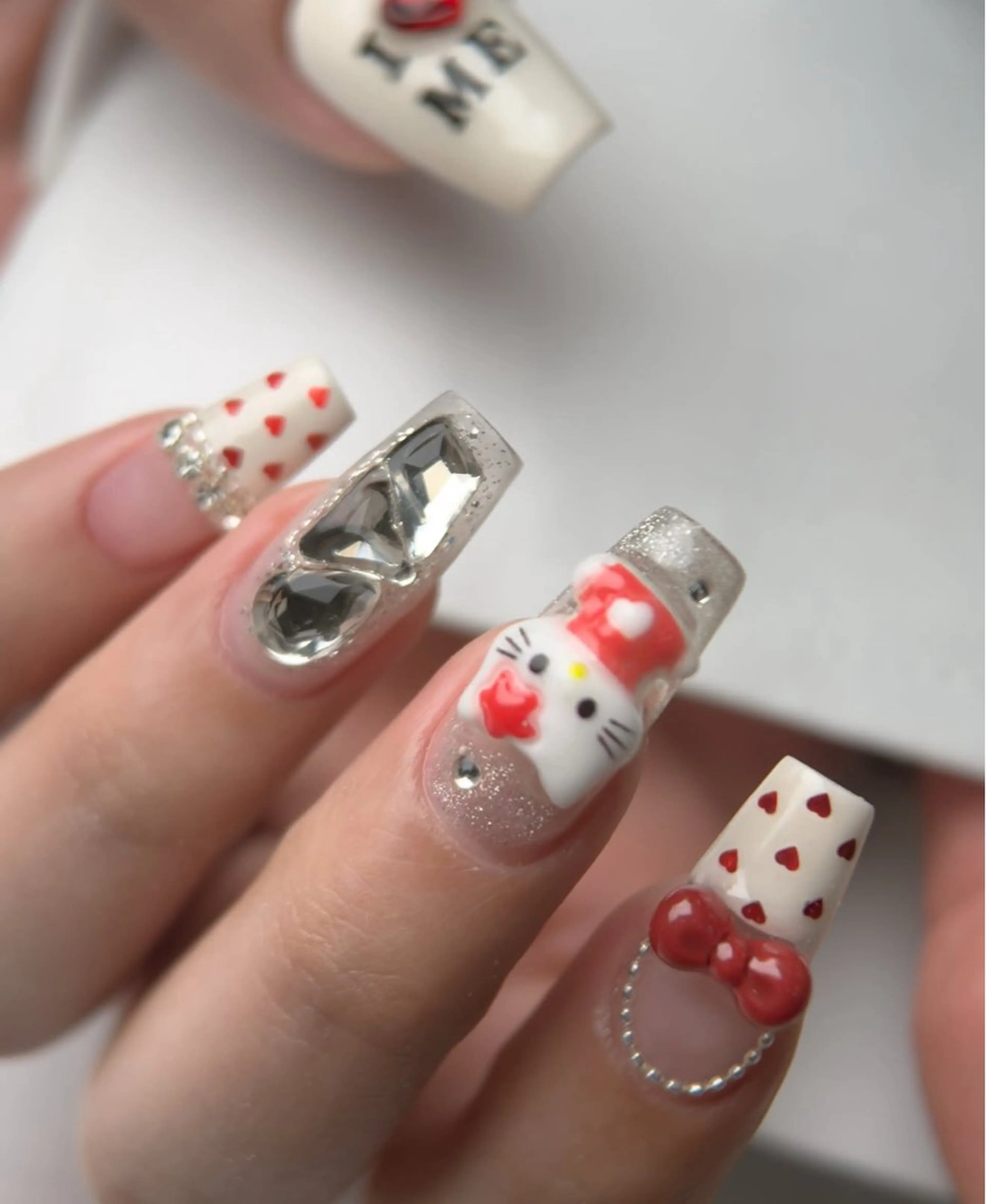 ネイル アニマル柄 オーロラネイル チークネイル フラッシュネイル ジェルネイル ハンドネイル Lina所属・Hina 池袋 長だしチップ専門店のネイルデザイン