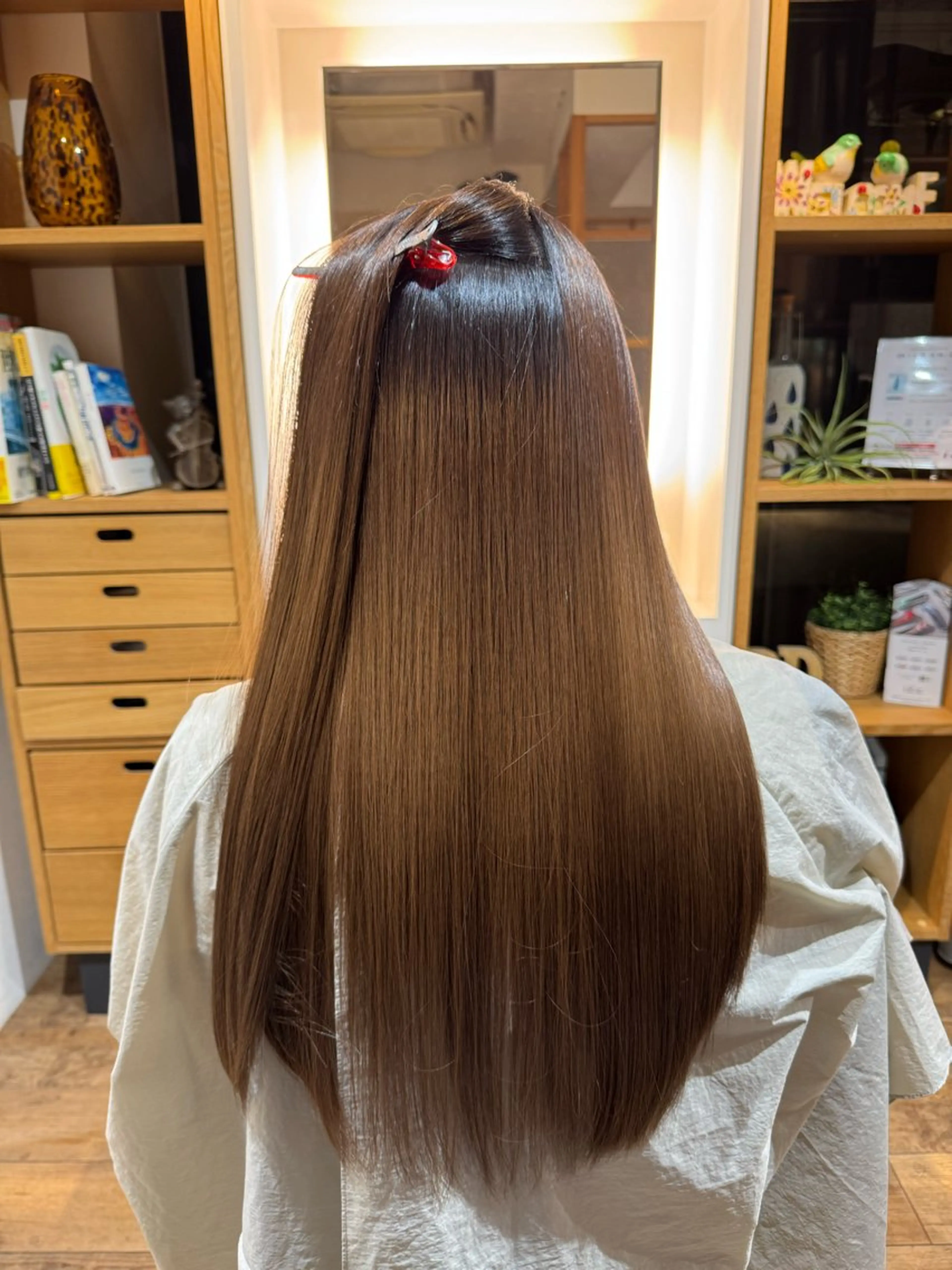 セミロング カット 縮毛矯正 トリートメント afloatkobe所属・美髪/髪質改善 川口凌弥のヘアスタイル