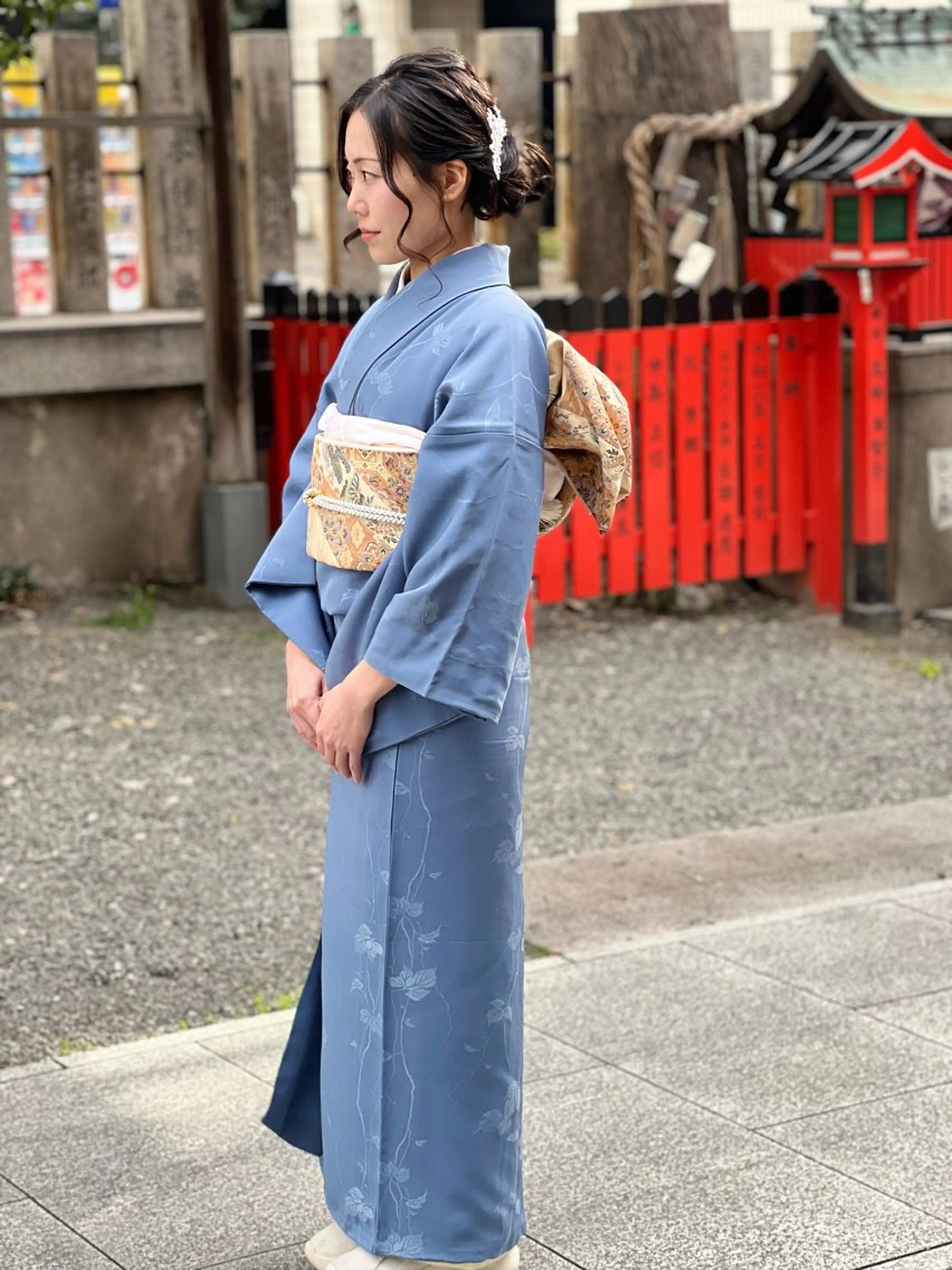 訪問着、袴等の着付け（ご予約に関しては一週間以上前でお願いします、持ち物などの確認があるのでお電話させて頂きます）の写真