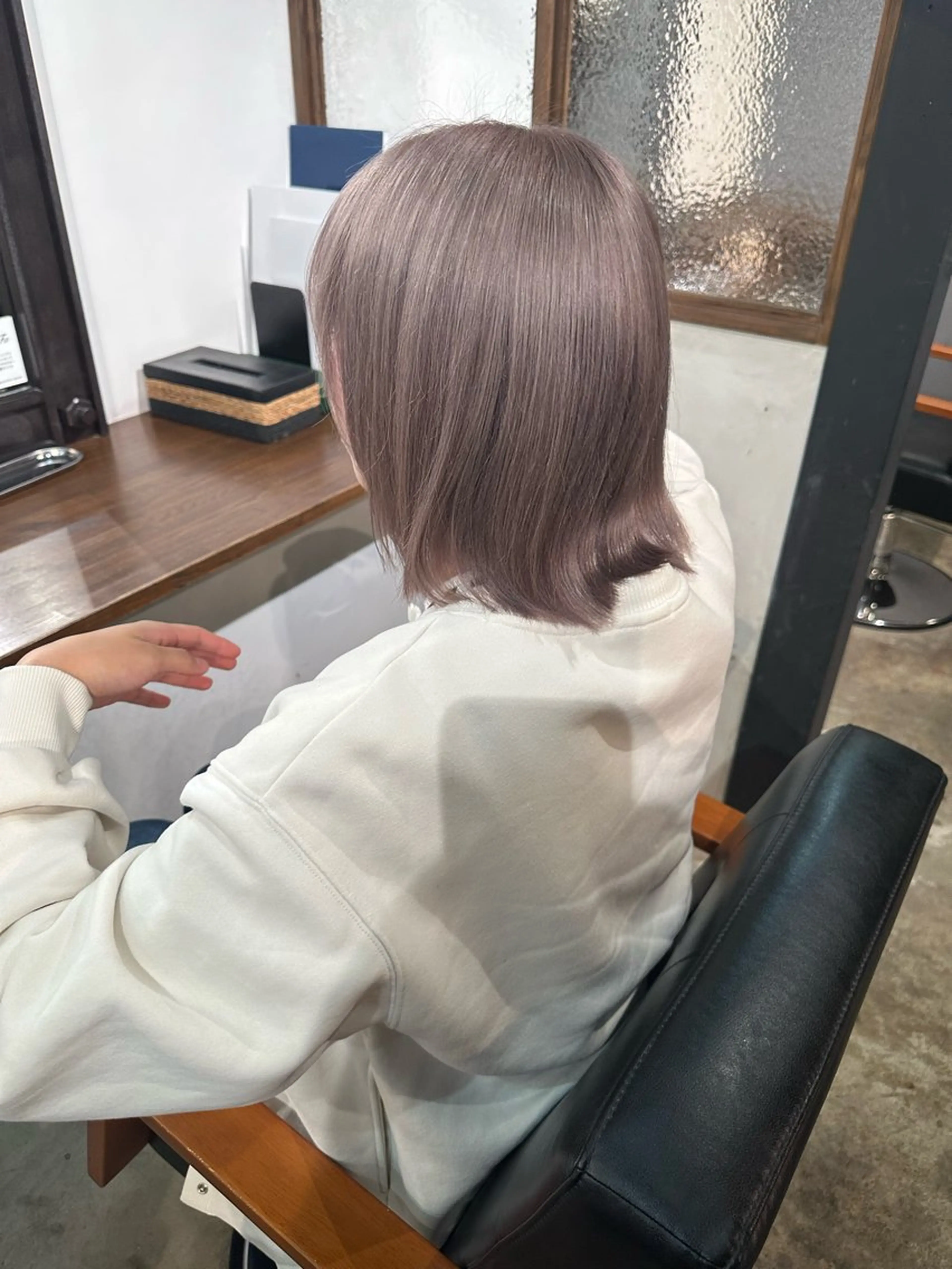 カラー ブリーチ ヘアカラー 木村 朱里のヘアスタイル