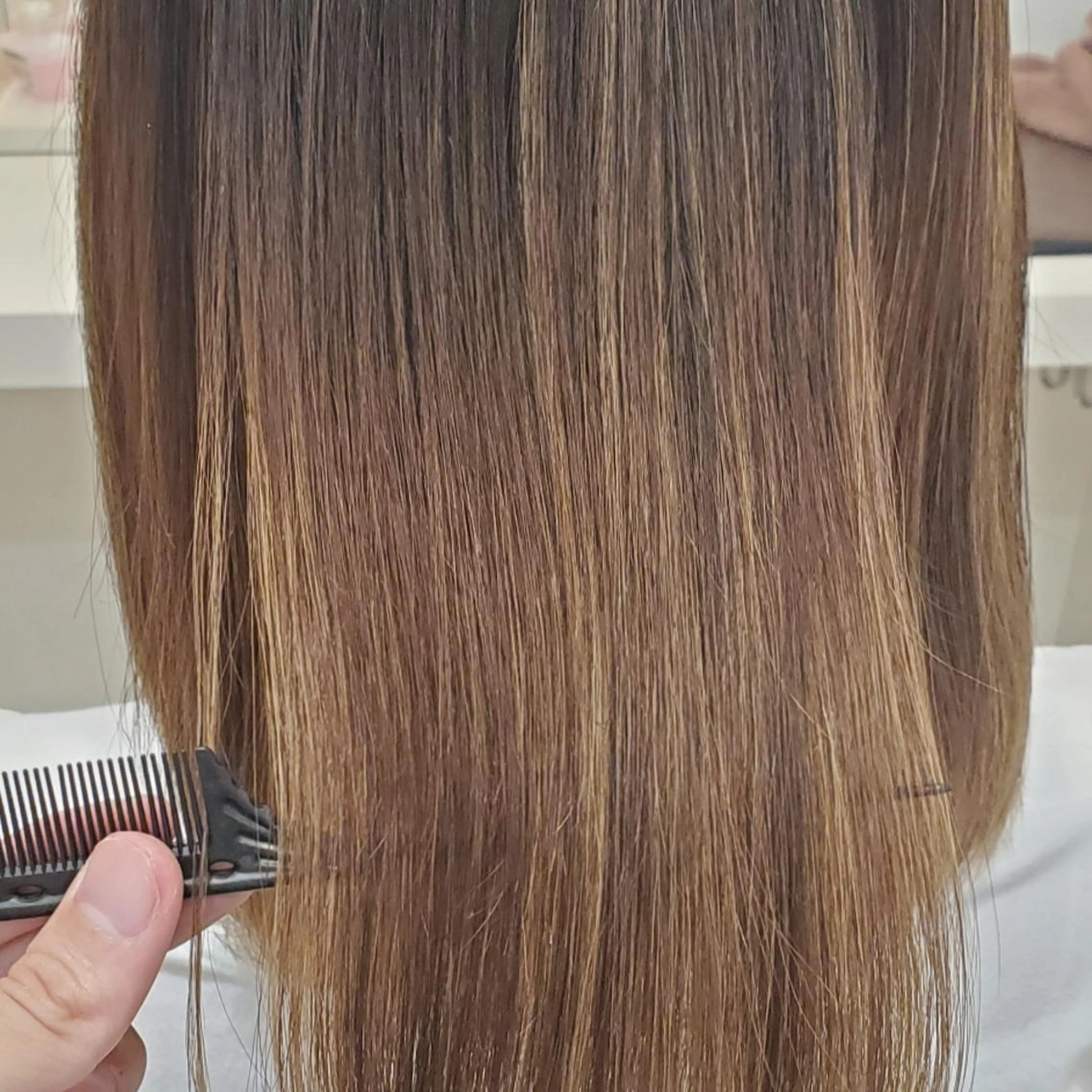 セミロング 縮毛矯正 韓国レイヤー/髪質 改善カラー/れんのヘアスタイル