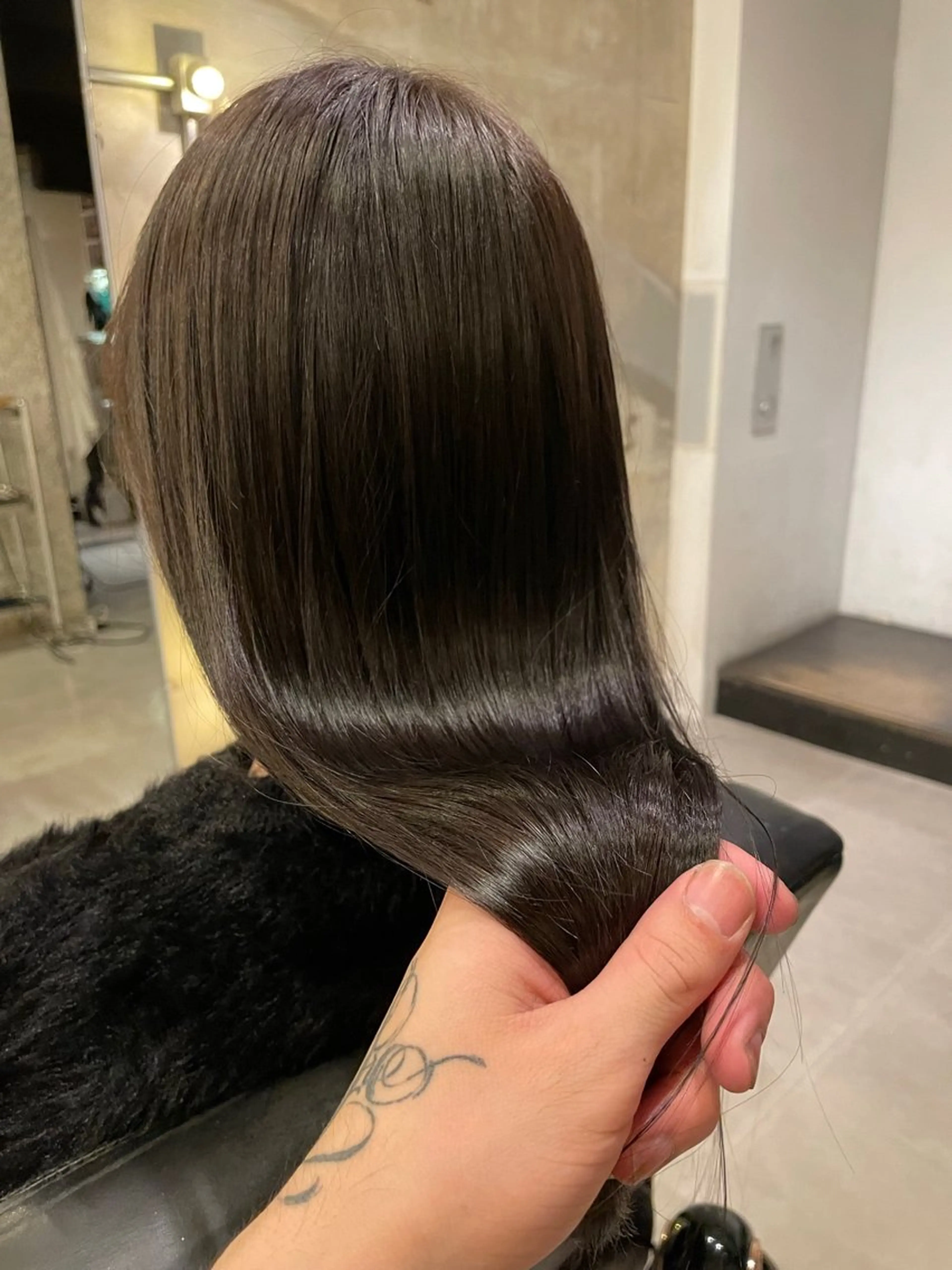 セミロング 髪質改善 酸性ストレート トリートメント Luxe表参道 髪質改善　奈良のヘアスタイル