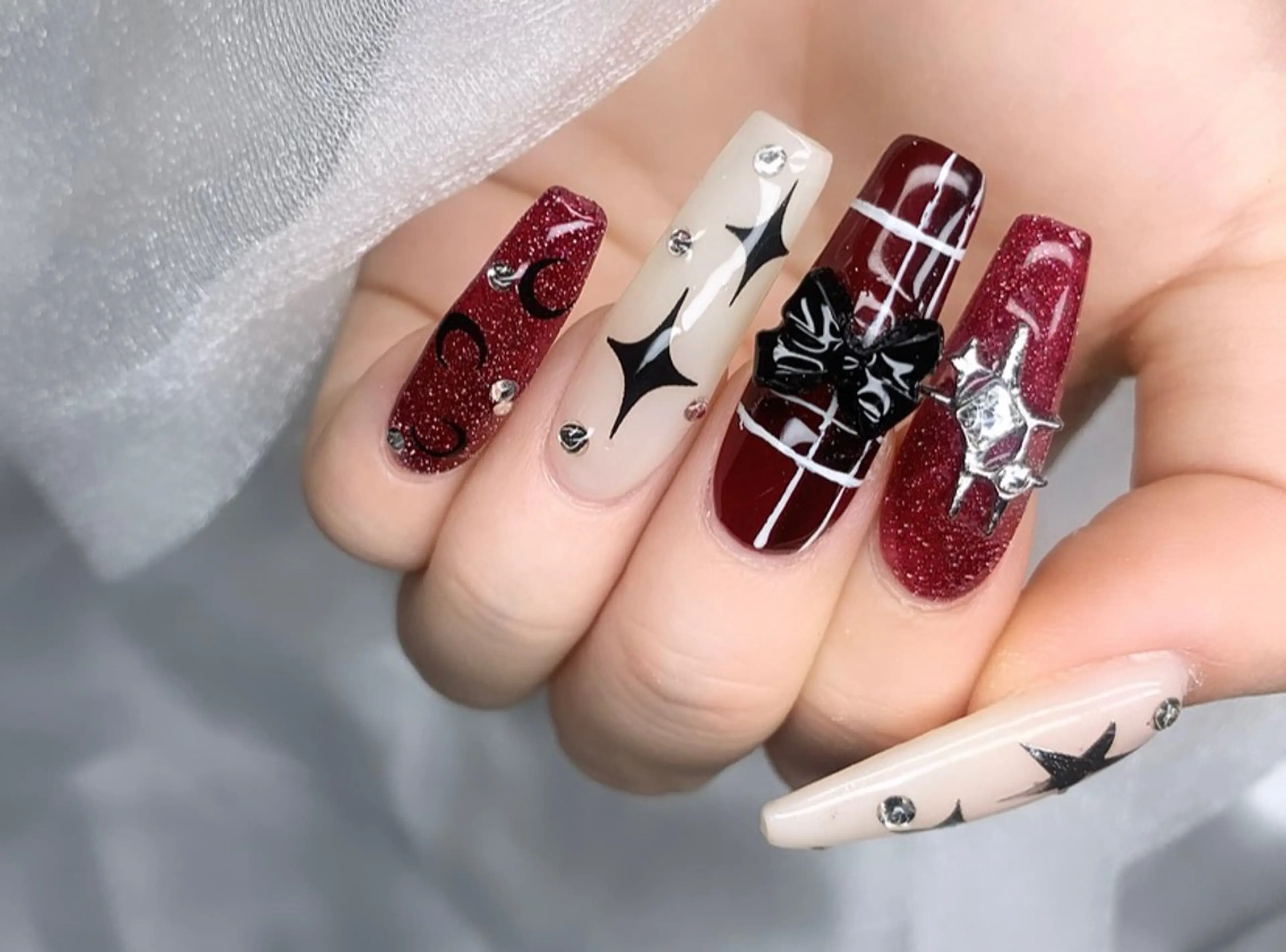 ネイル ハンドネイル Roi〈ロワ〉 Yume🎀のネイルデザイン