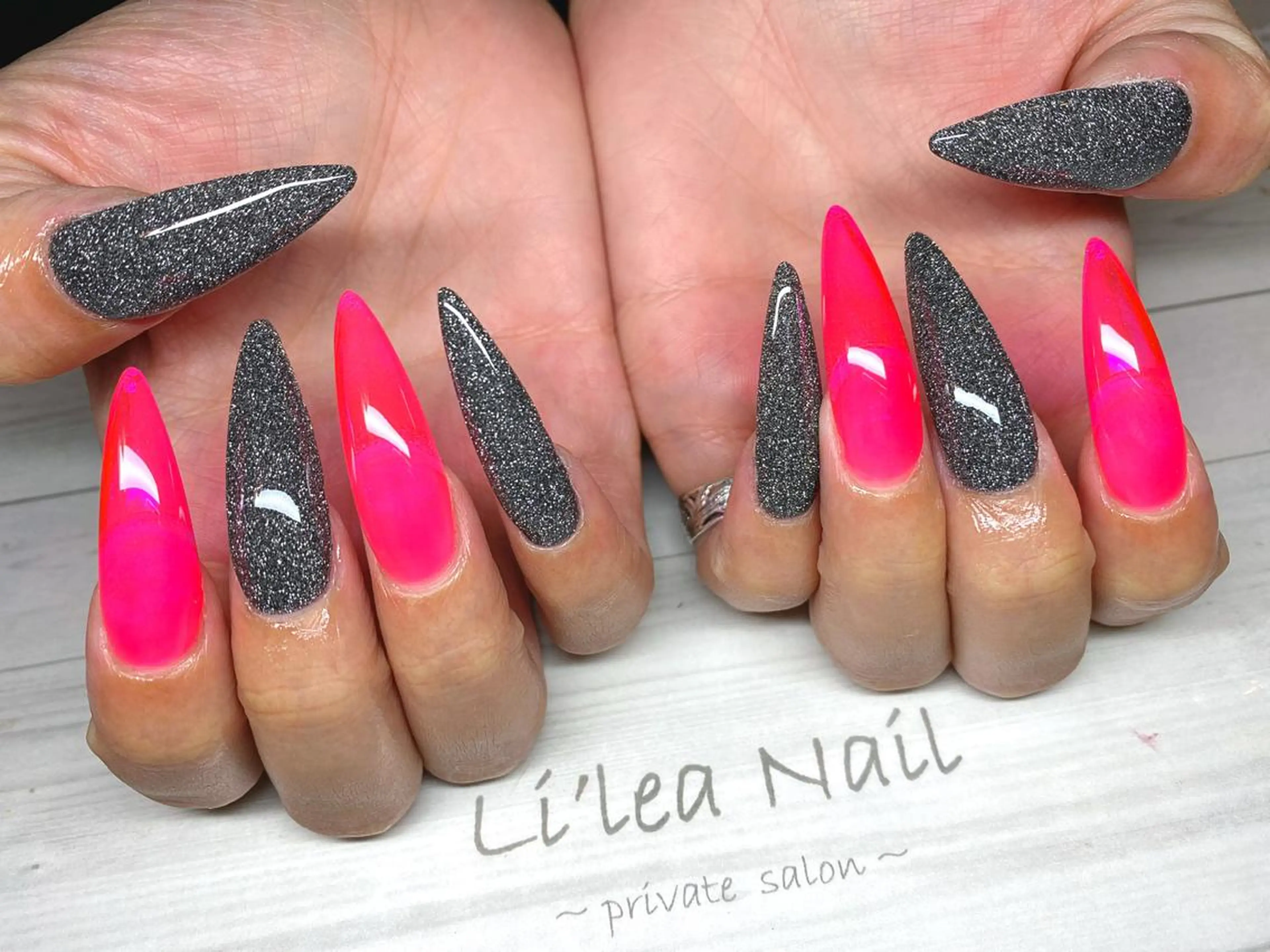 ロング ネイル Li'leaNail AINAのネイルデザイン