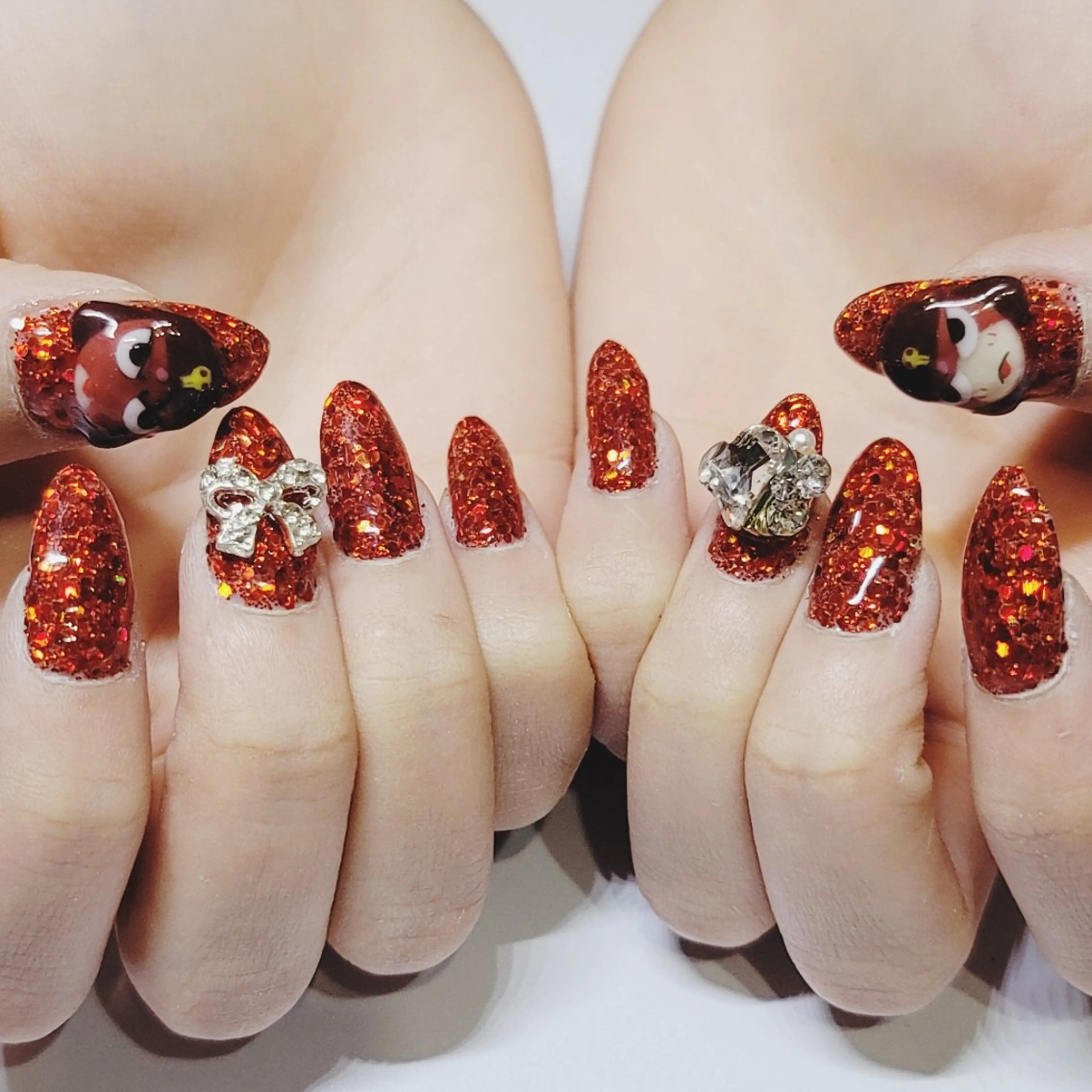 ネイル アートネイル ホログラムネイル ラメ(グリッター) ワンカラーネイル 赤色 ハンドネイル よしだ ひろきのネイルデザイン