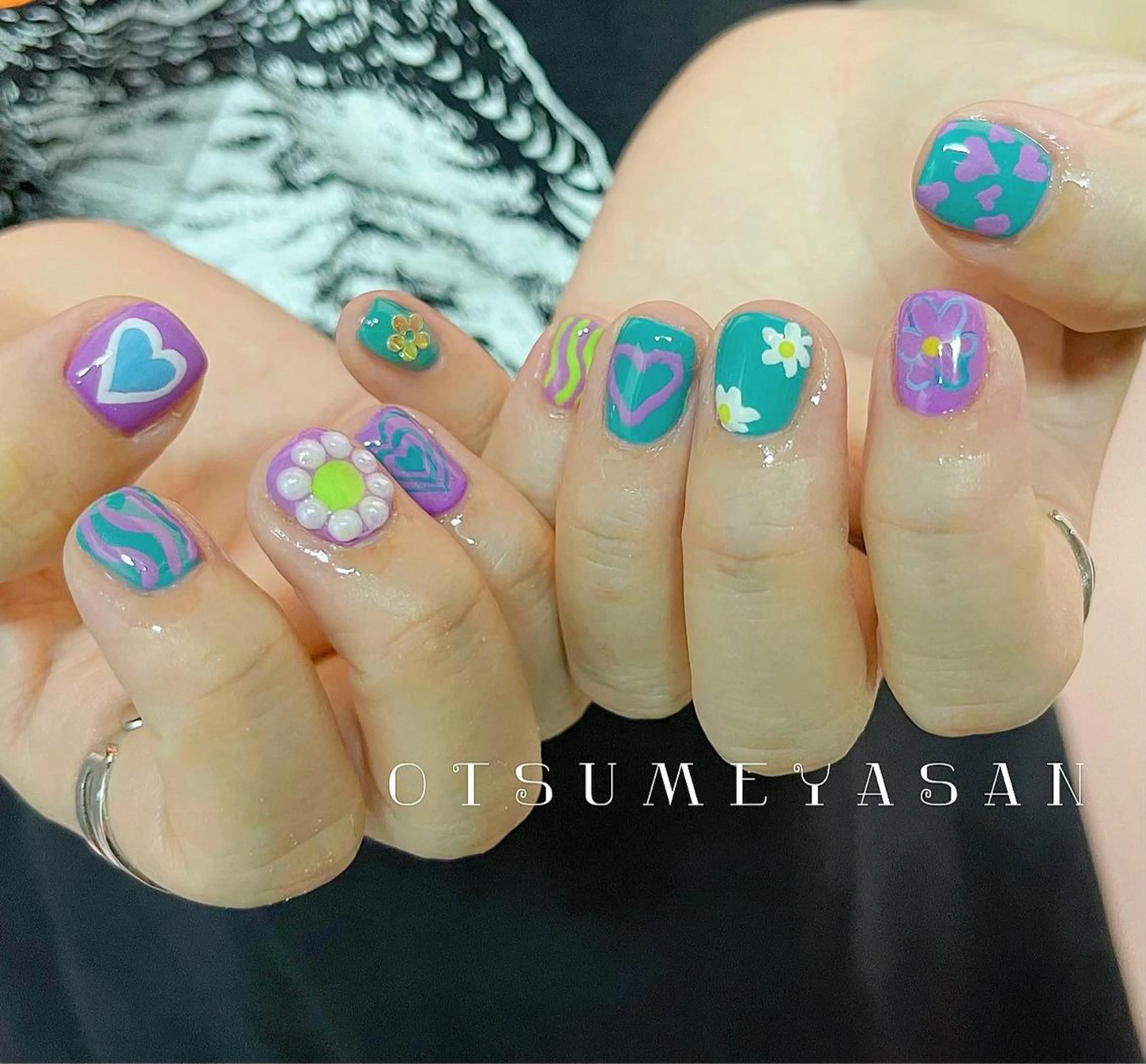 ネイル オーロラネイル フラワーネイル 氷ネイル・うるうるネイル ミラーネイル ニュアンスネイル otsumeyasan所属・わたなべ ちかのネイルデザイン