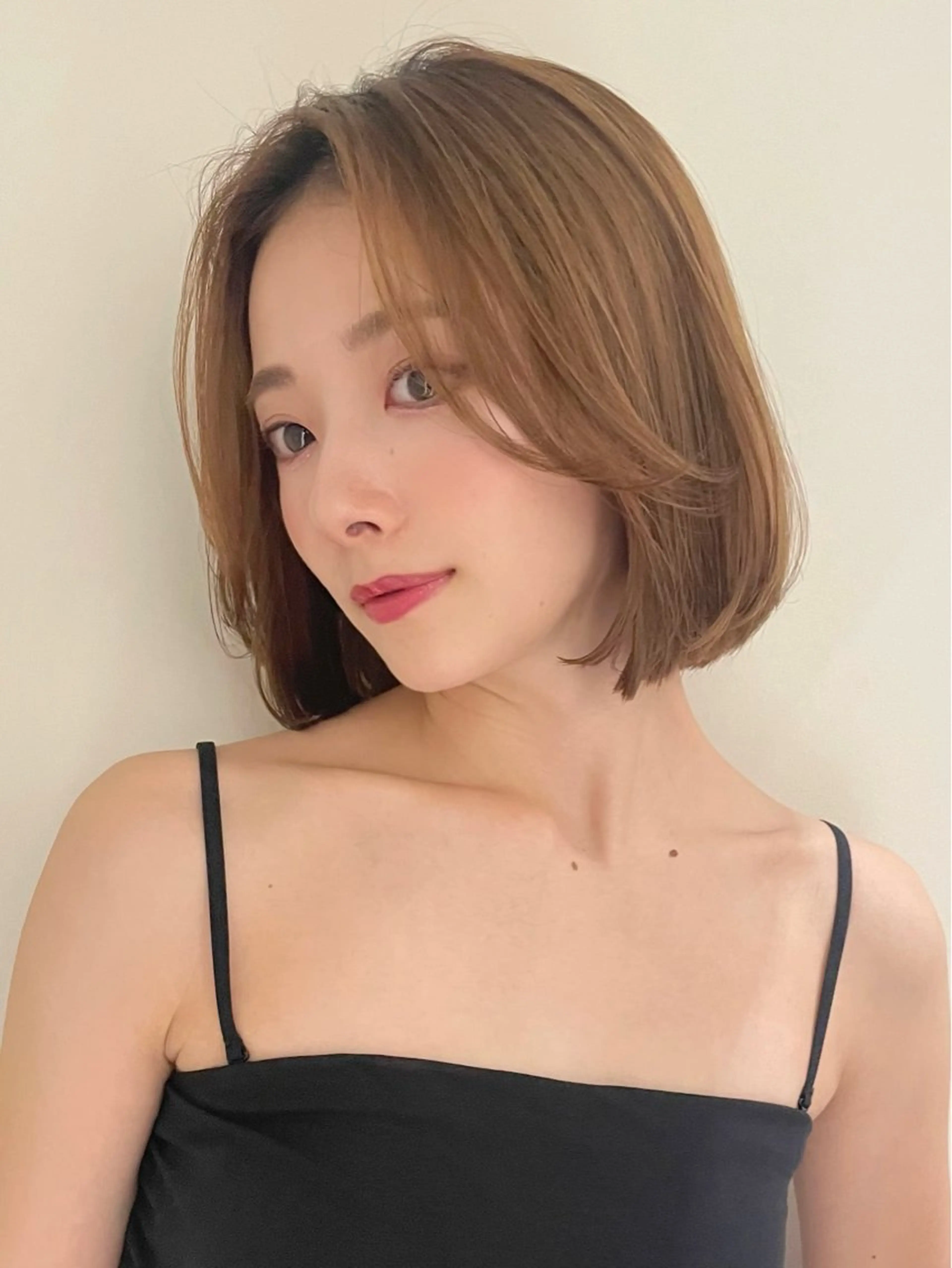 ショート カラー ボブ 小顔ボブ jilblanカホのヘアスタイル