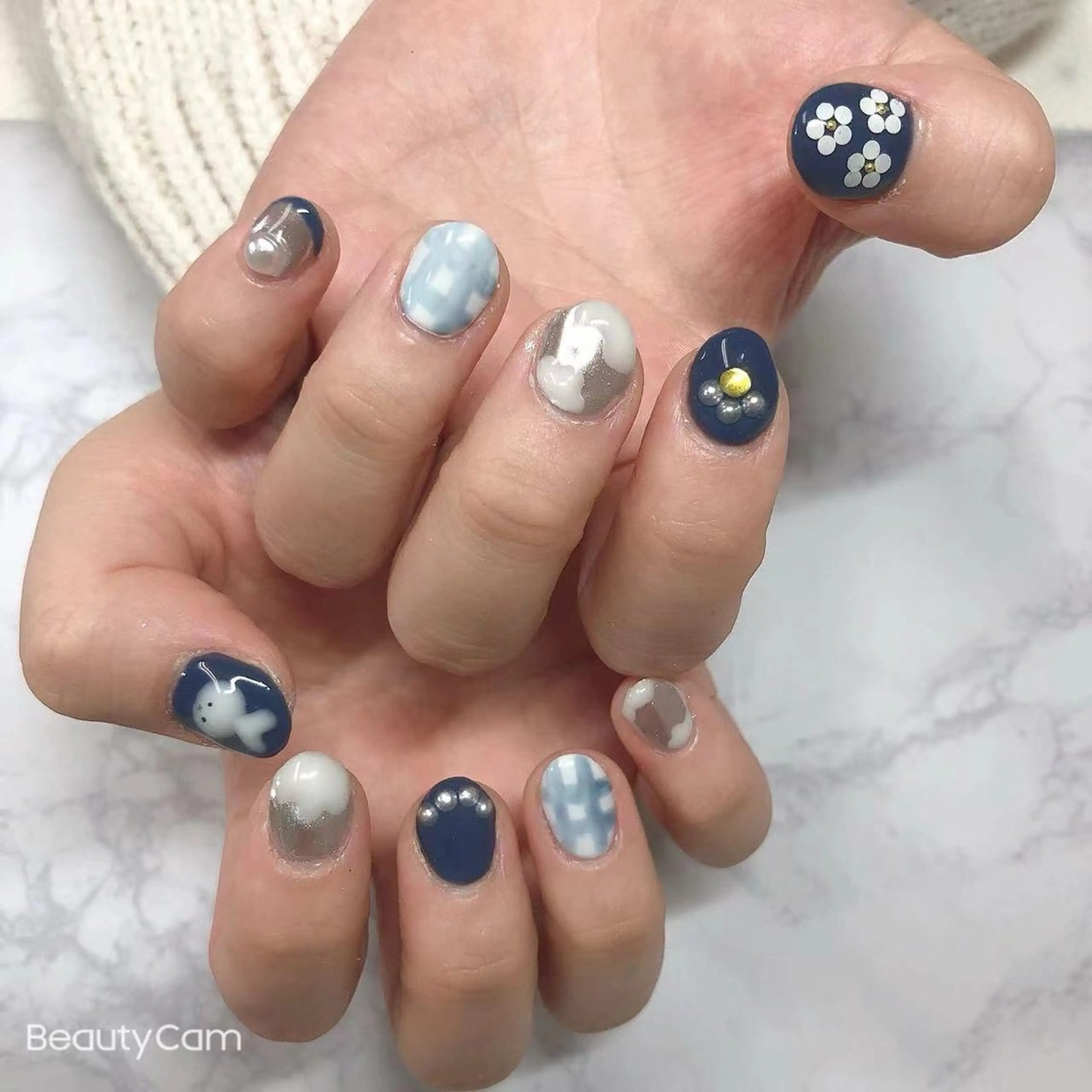 ネイル Minoan Tのネイルデザイン