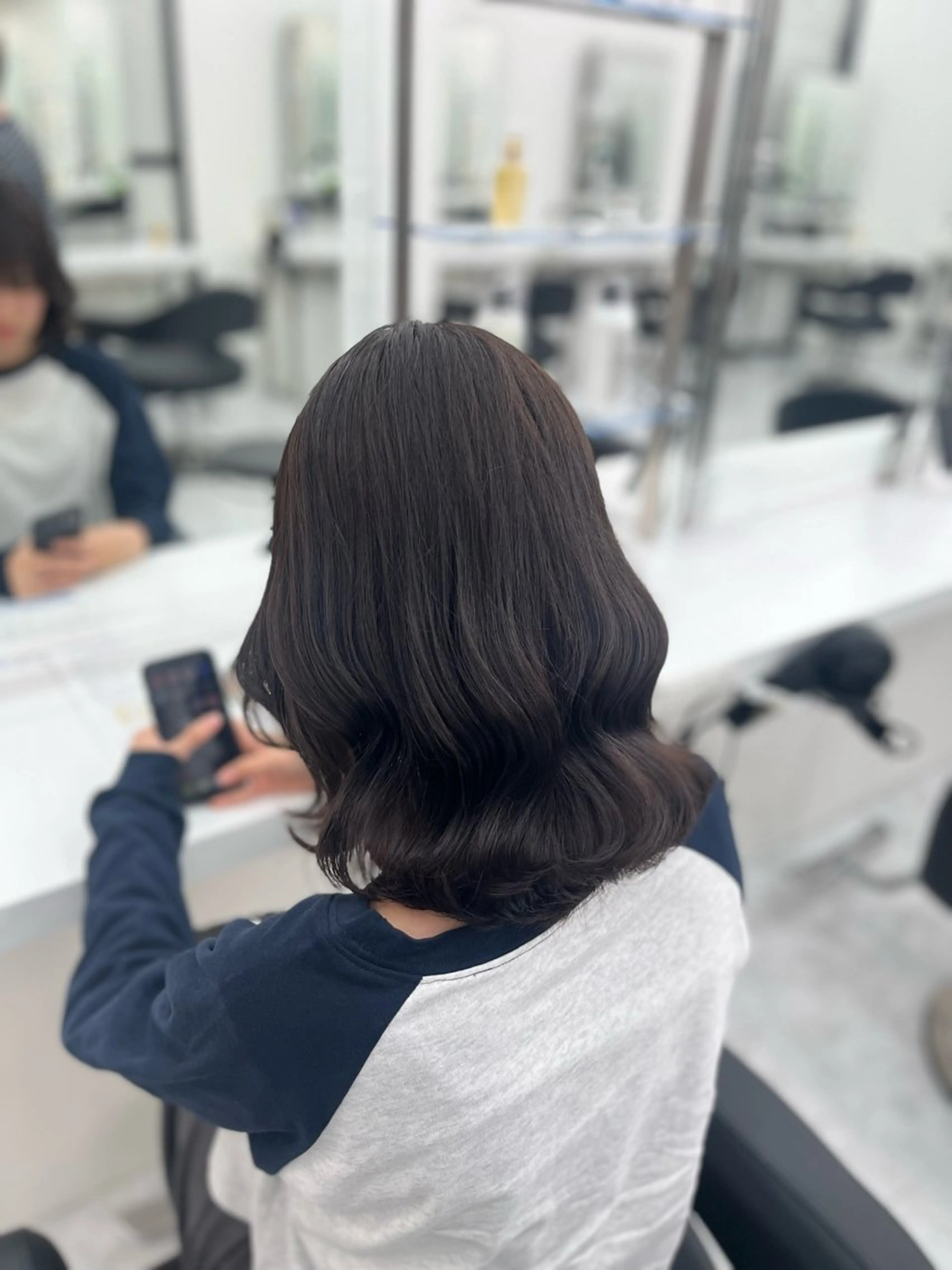 ミディアム カラー ヘアアレンジ 艶髪ハイトーン🫧 Kurehaのヘアスタイル