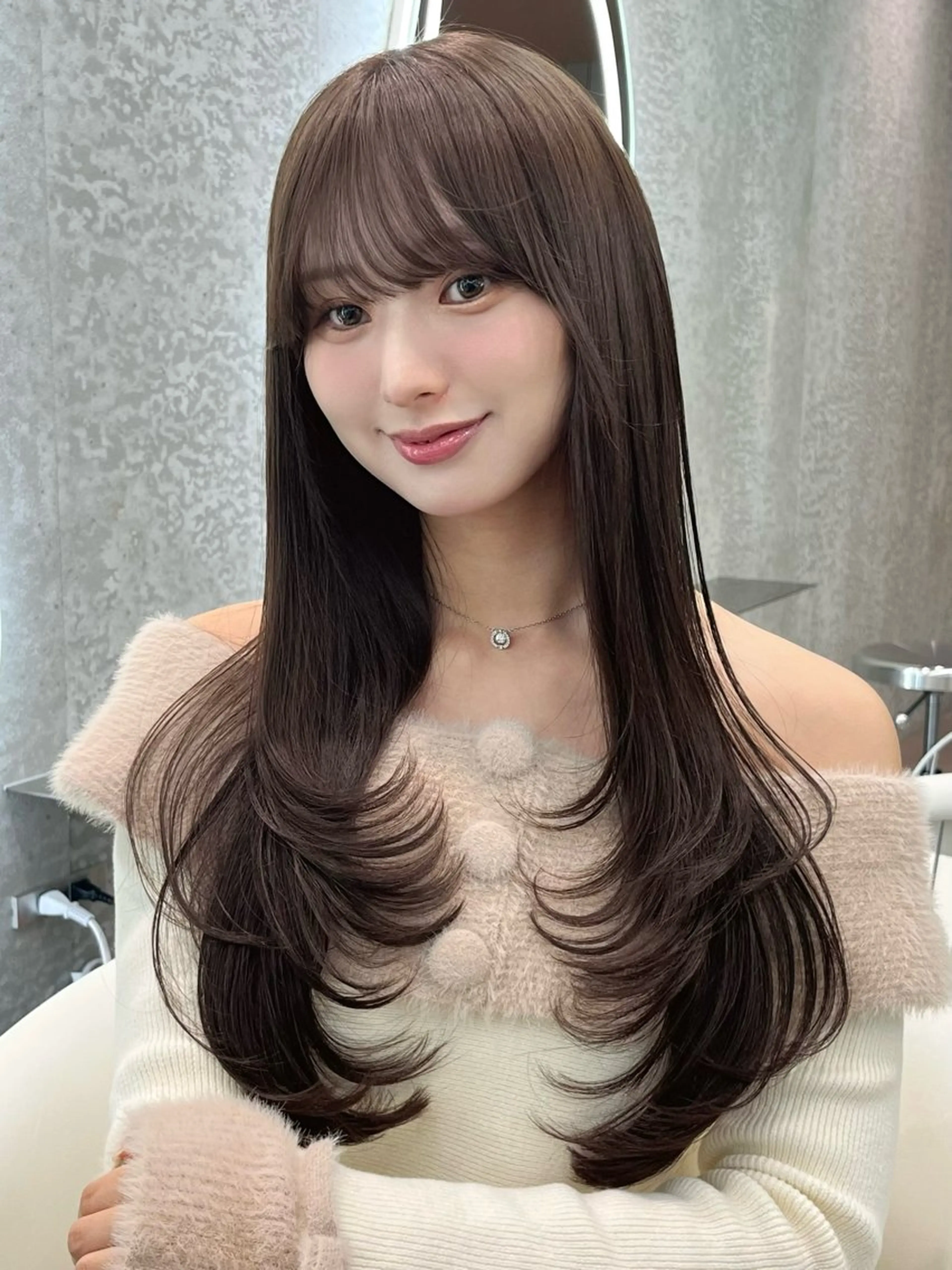 ロング カラー ブリーチ ダブルカラー ブリーチなしカラー 韓国風ヘア レイヤーカット カット ヘアカラー トリートメント 髪質改善 縮毛矯正 韓国ヘア　柏崎颯刀のヘアスタイル
