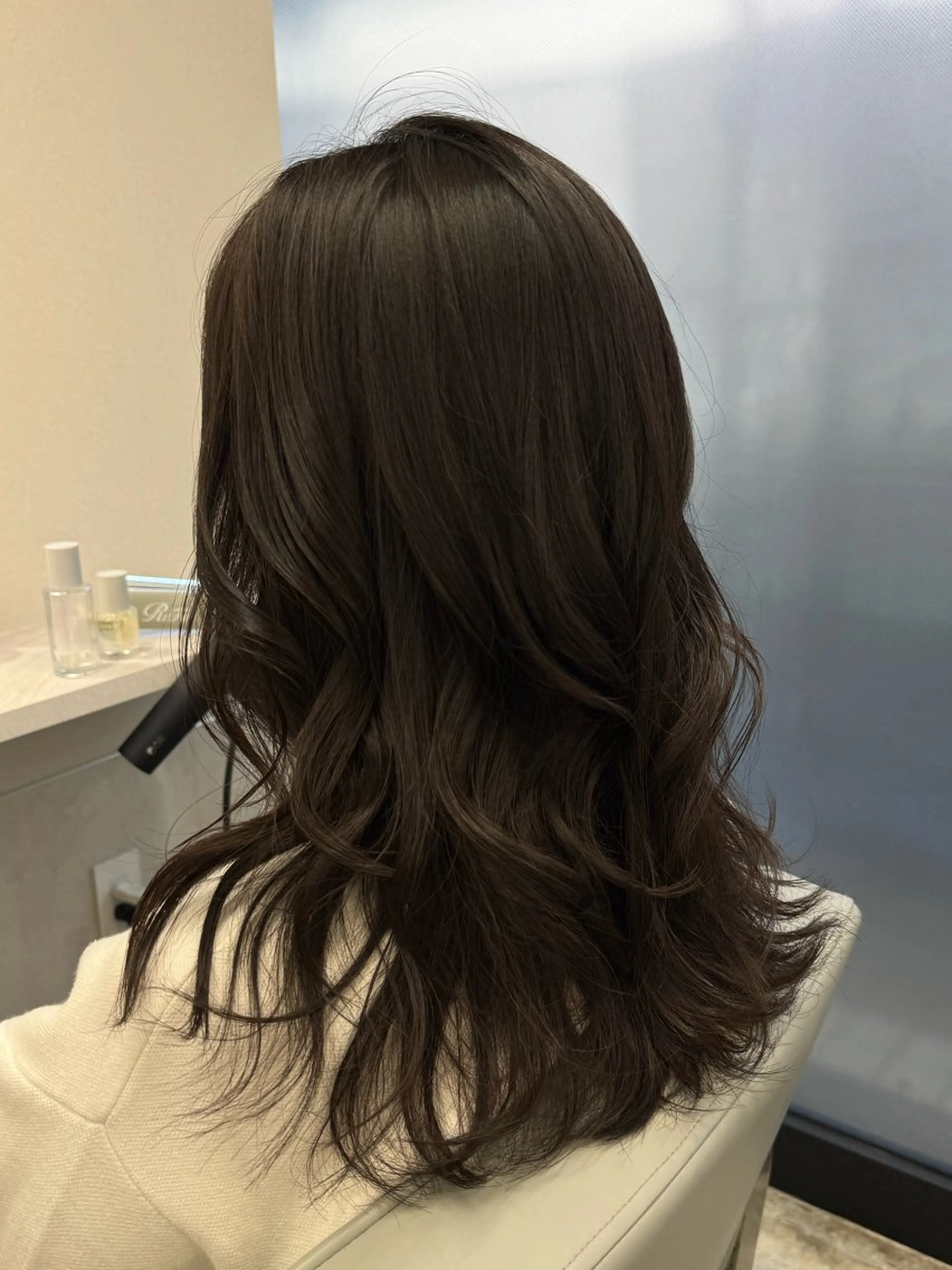 ロング ヘアカラー ena 縮毛矯正×髪質改善のヘアスタイル