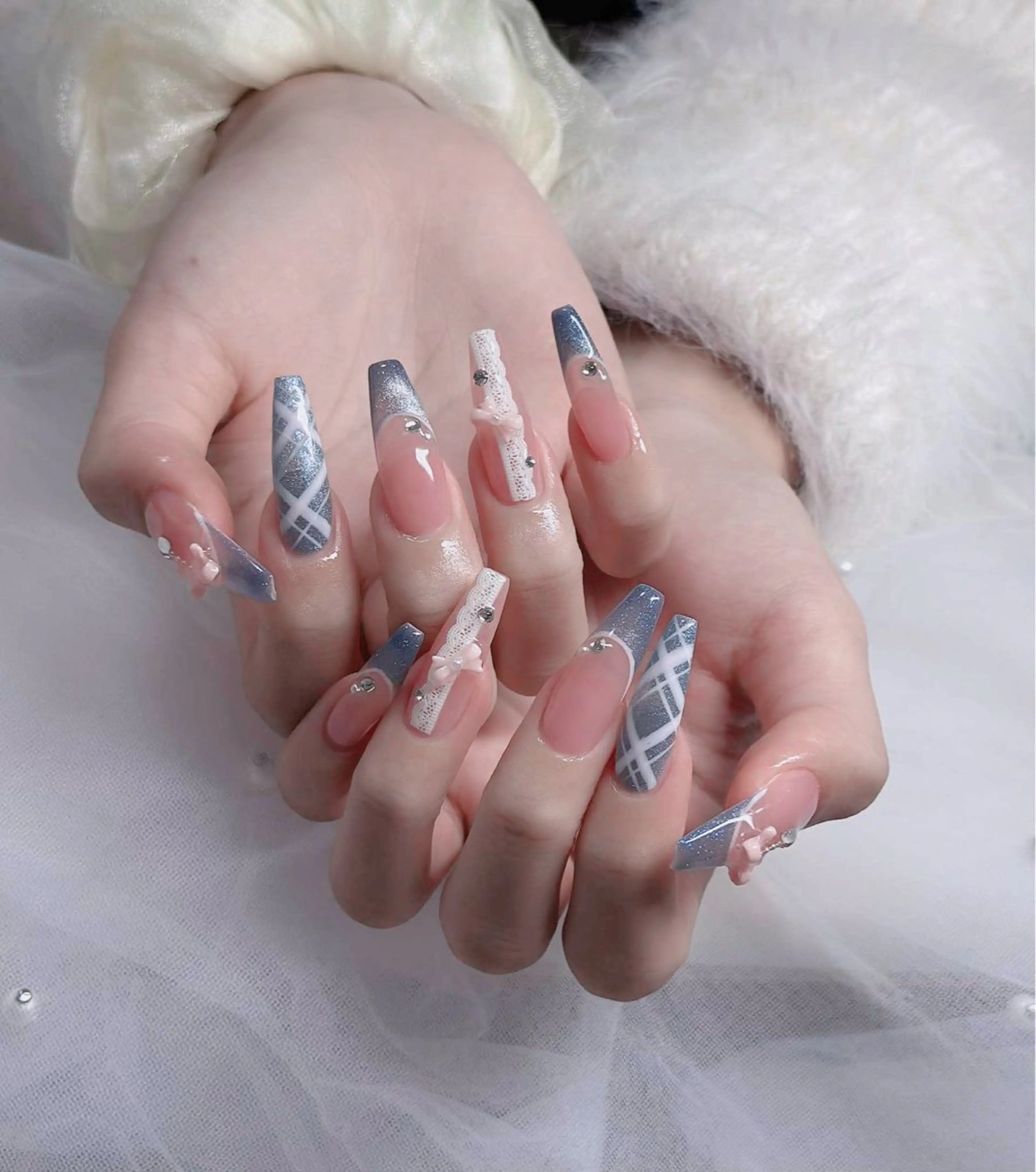 ネイル オーロラネイル フレンチネイル グラデーション ハロウィン 氷ネイル・うるうるネイル ハンドネイル H.baby Nail Salonのネイルデザイン