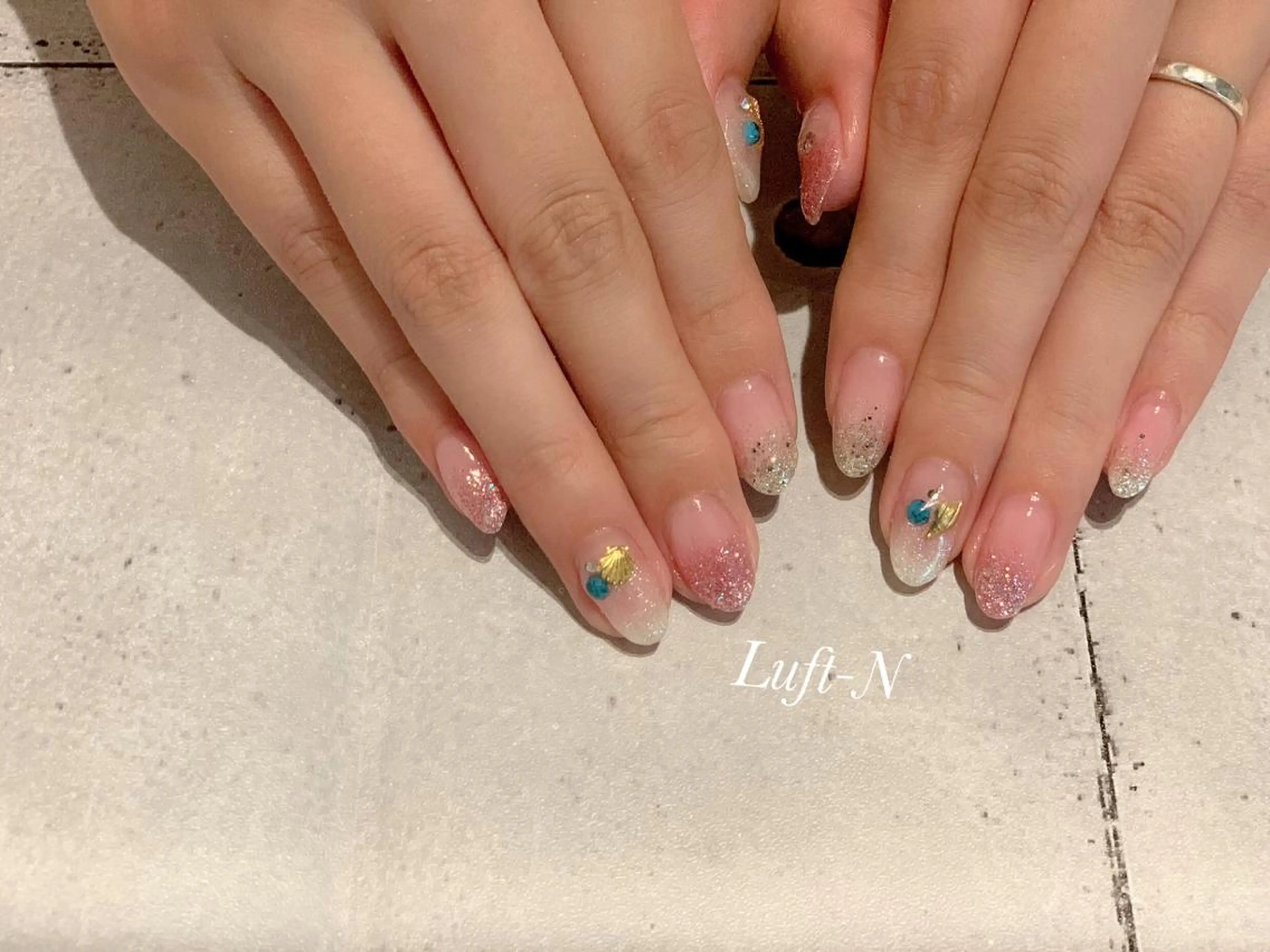 ネイル Nail's Cecile所属・Cecile Rieのネイルデザイン