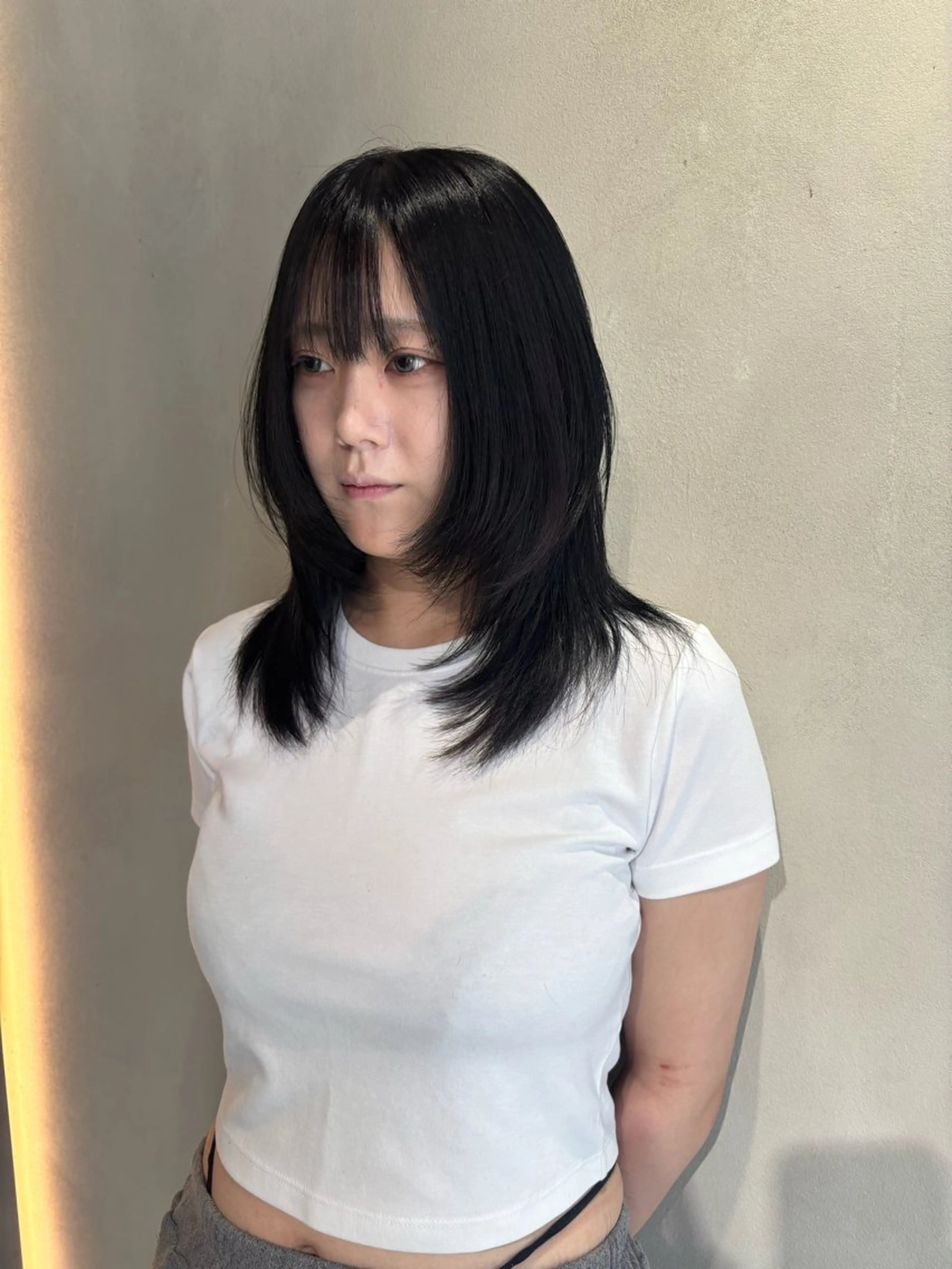 ミディアム 佐々木 凜のヘアスタイル
