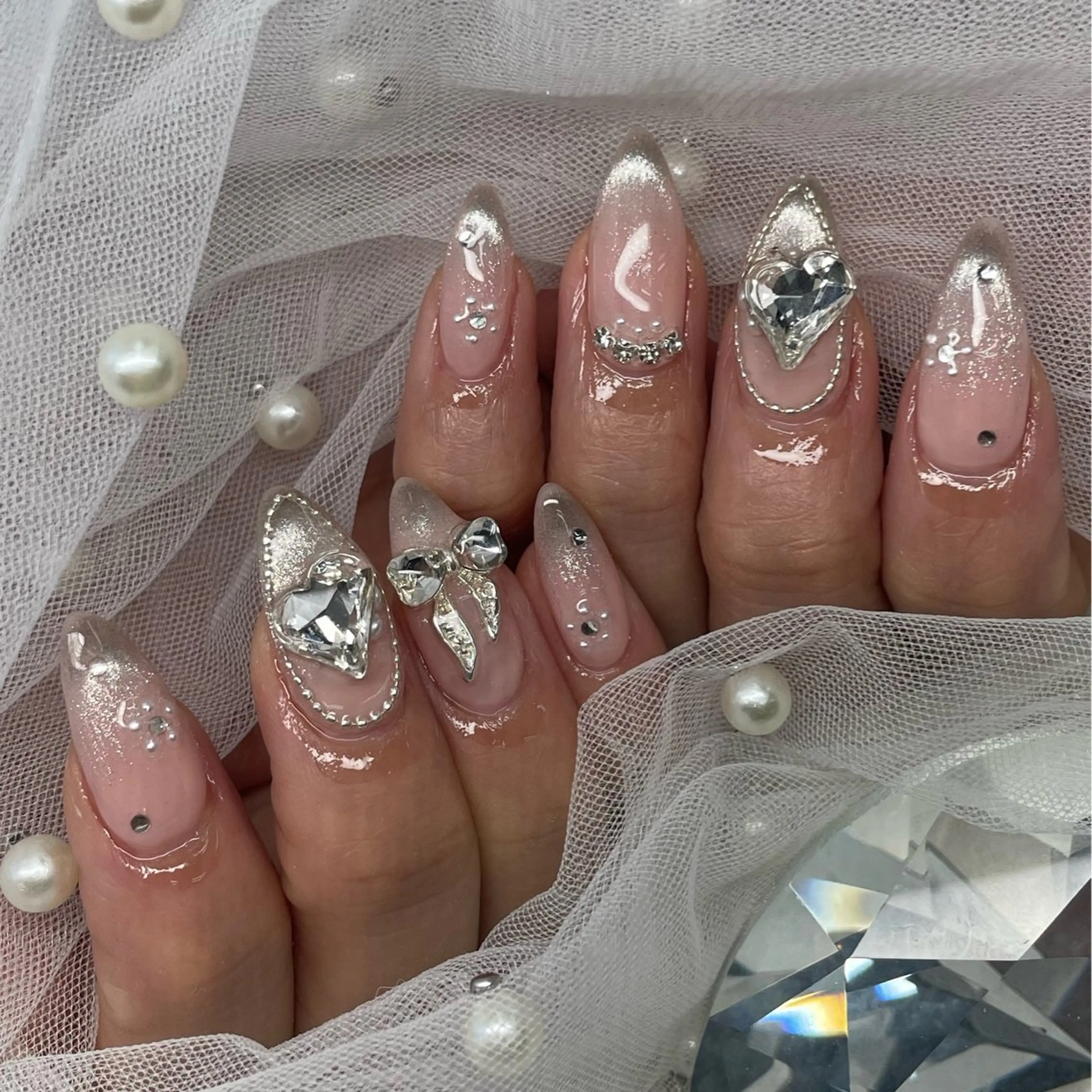 ネイル キラキラネイル ワンホンネイル ハンドネイル ♡tener♡ YURINEのネイルデザイン