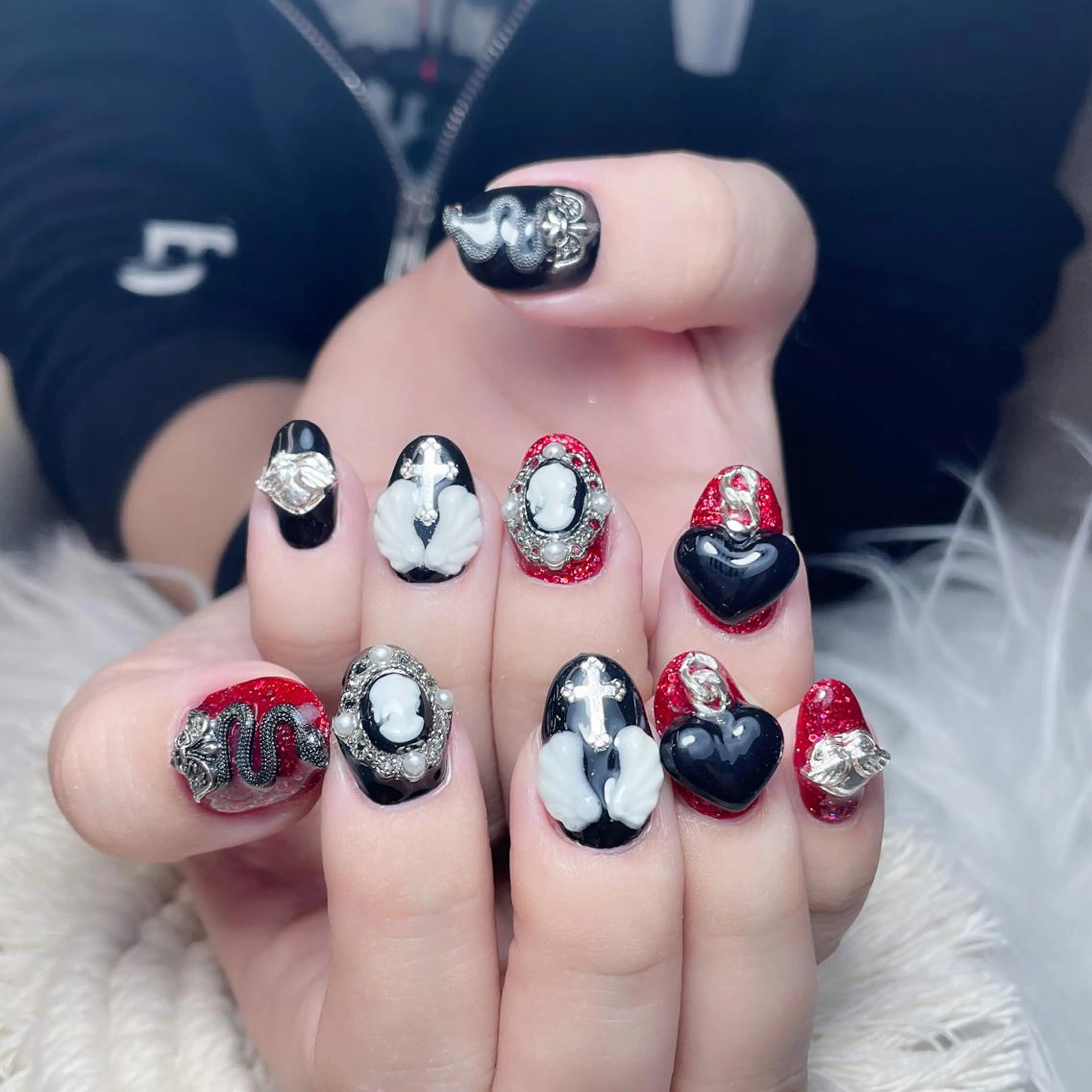 ネイル クリアネイル フラッシュネイル フラワーネイル グラデーション キラキラネイル ハンドネイル NailPrincess所属・princess スカルプ専門店のネイルデザイン
