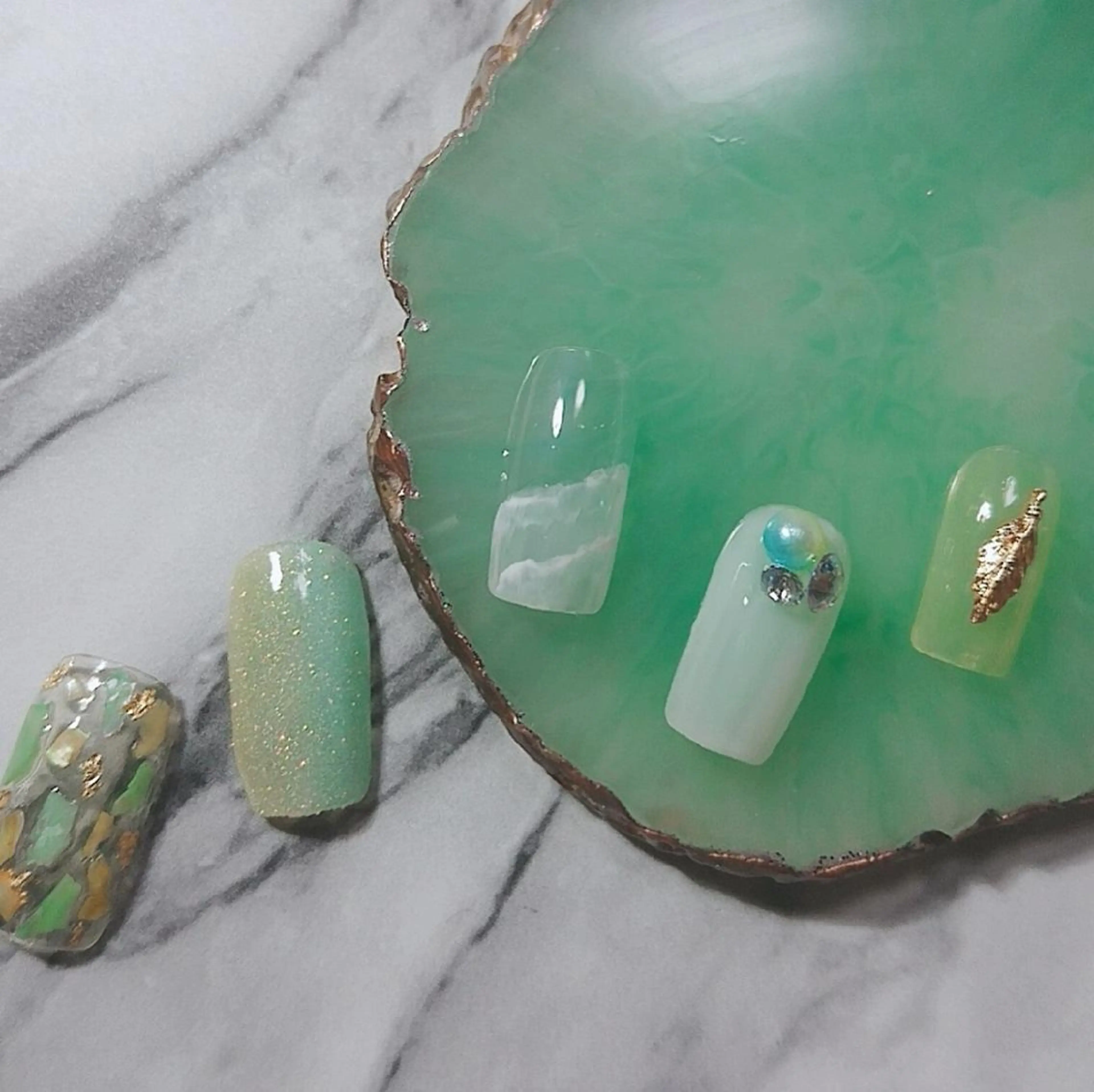 ネイル QULEONAIL所属・大城 裕麻のネイルデザイン