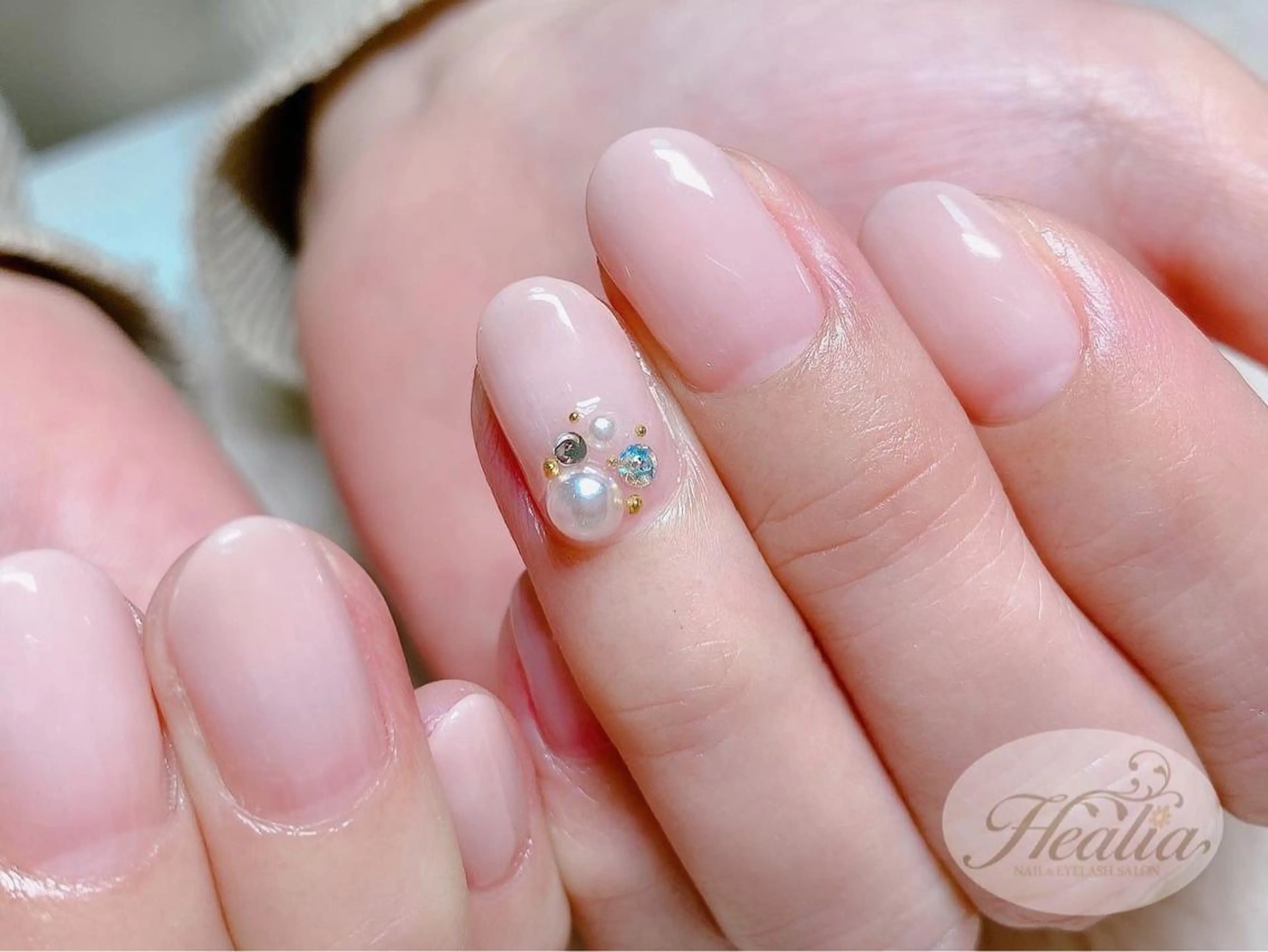 ネイル アートネイル ストーンネイル REMIA湘南台 TANABEのネイルデザイン