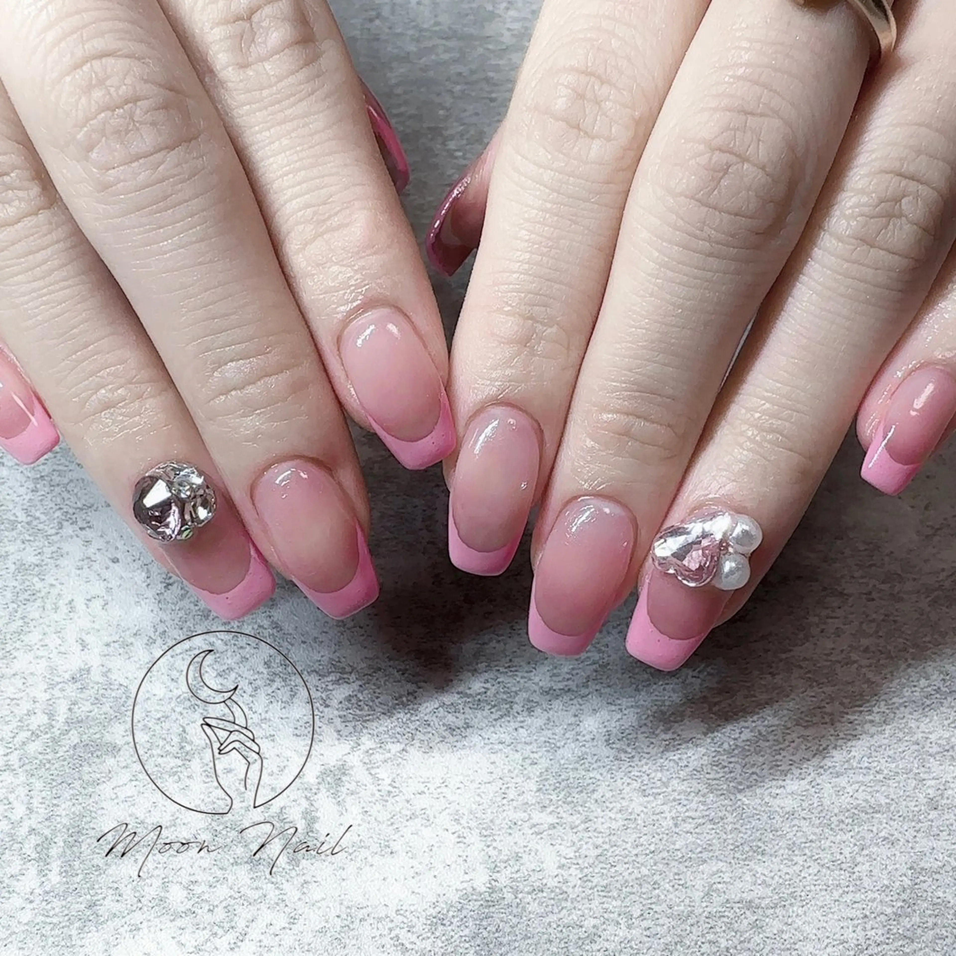 ネイル ストーンネイル ハンドネイル Moon  Nail /栄　大須のネイルデザイン