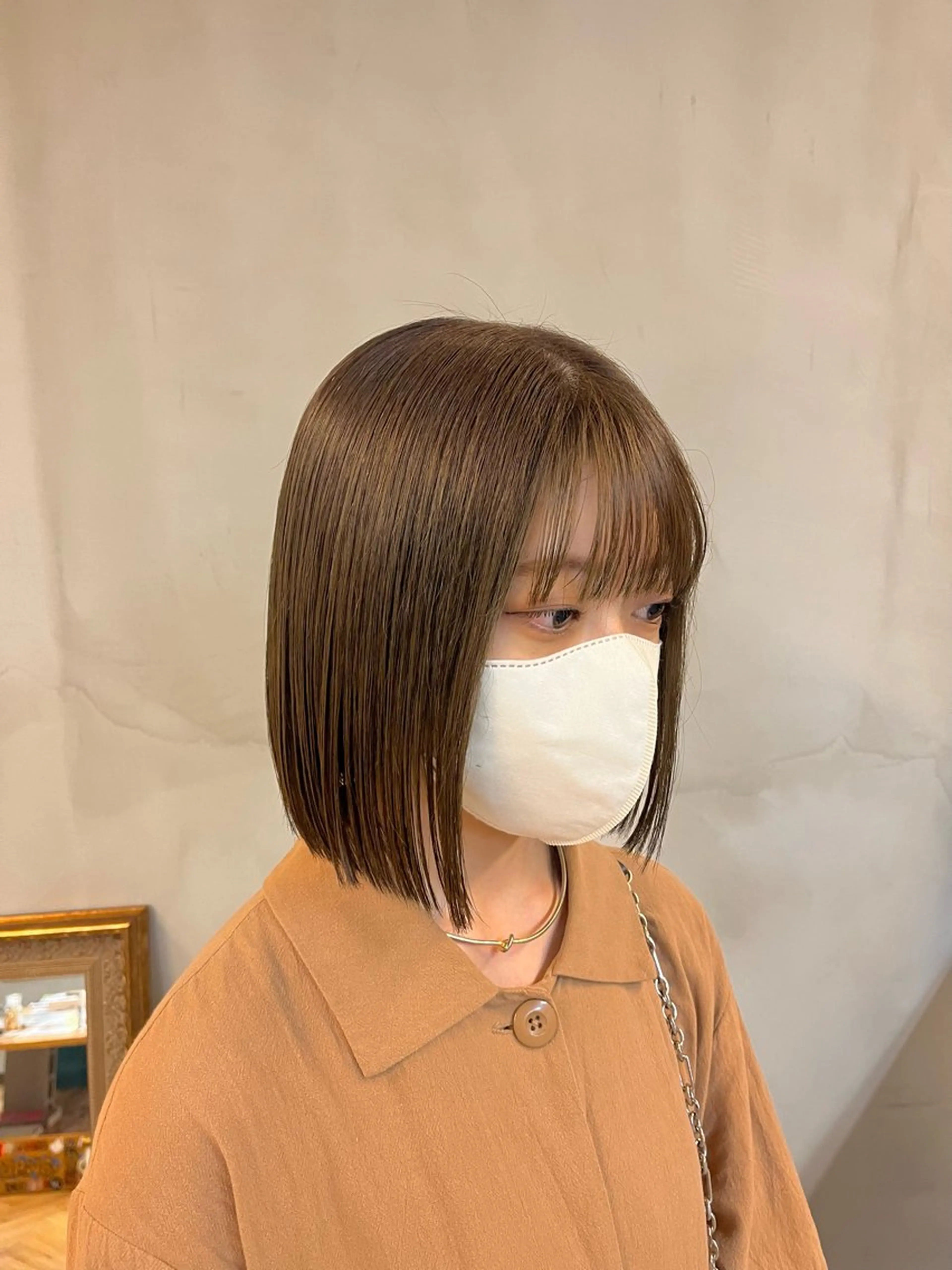 ショート カラー ベージュカラー ブリーチ ミルクティーベージュ ブリーチなしカラー miyu /レイヤー/ブリーチのヘアスタイル