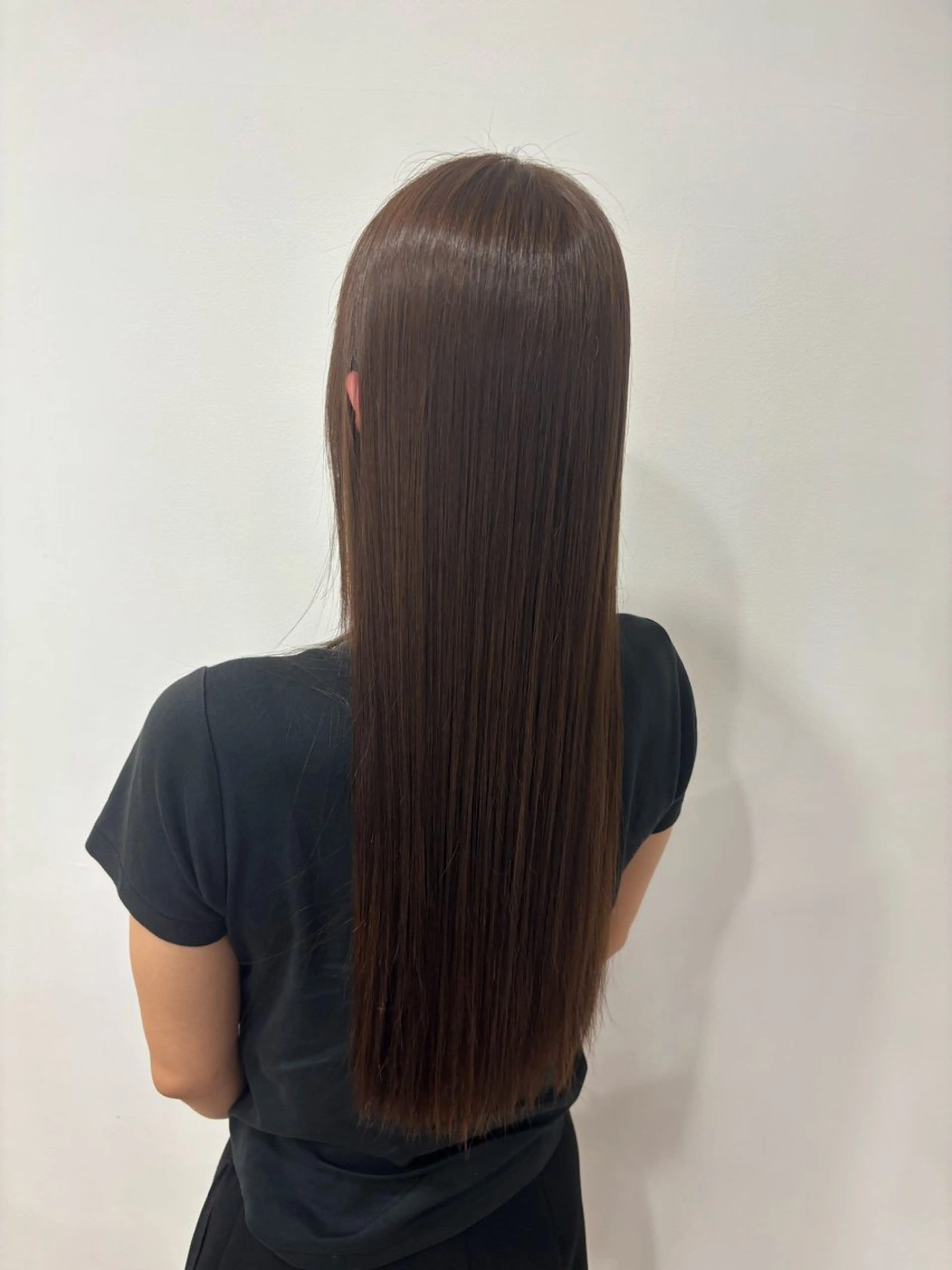 カラー HEADS MARIKAのヘアスタイル