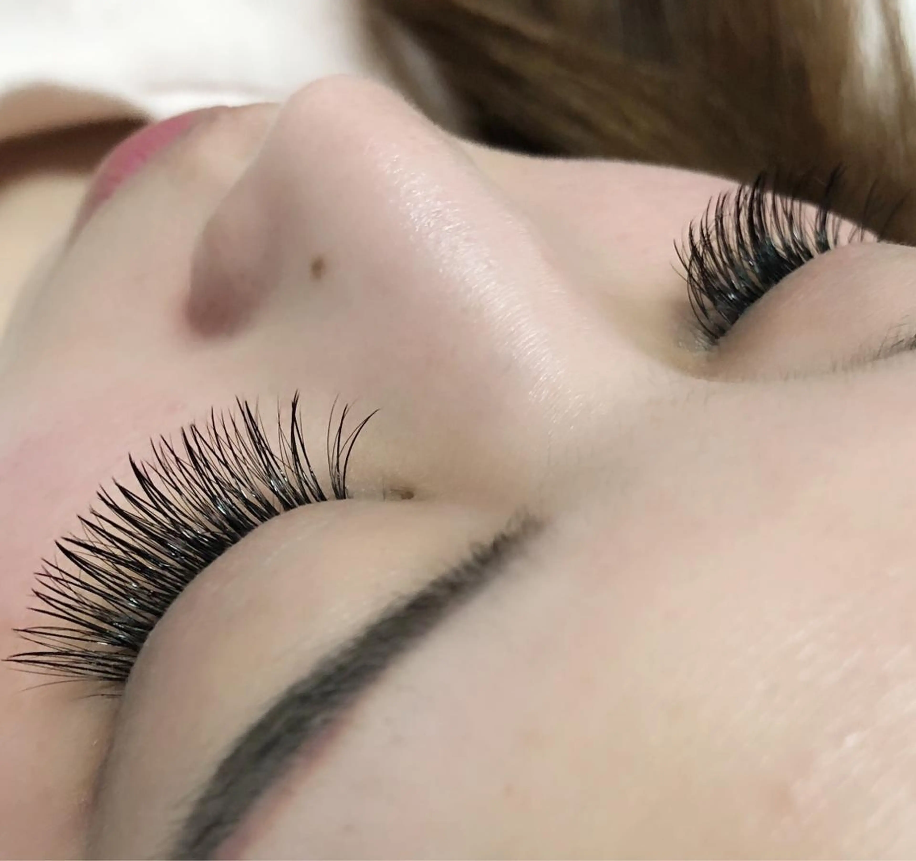 マツエク・マツパ フラットラッシュ ボリュームラッシュ 桜 成美のエステ・リラクイメージ