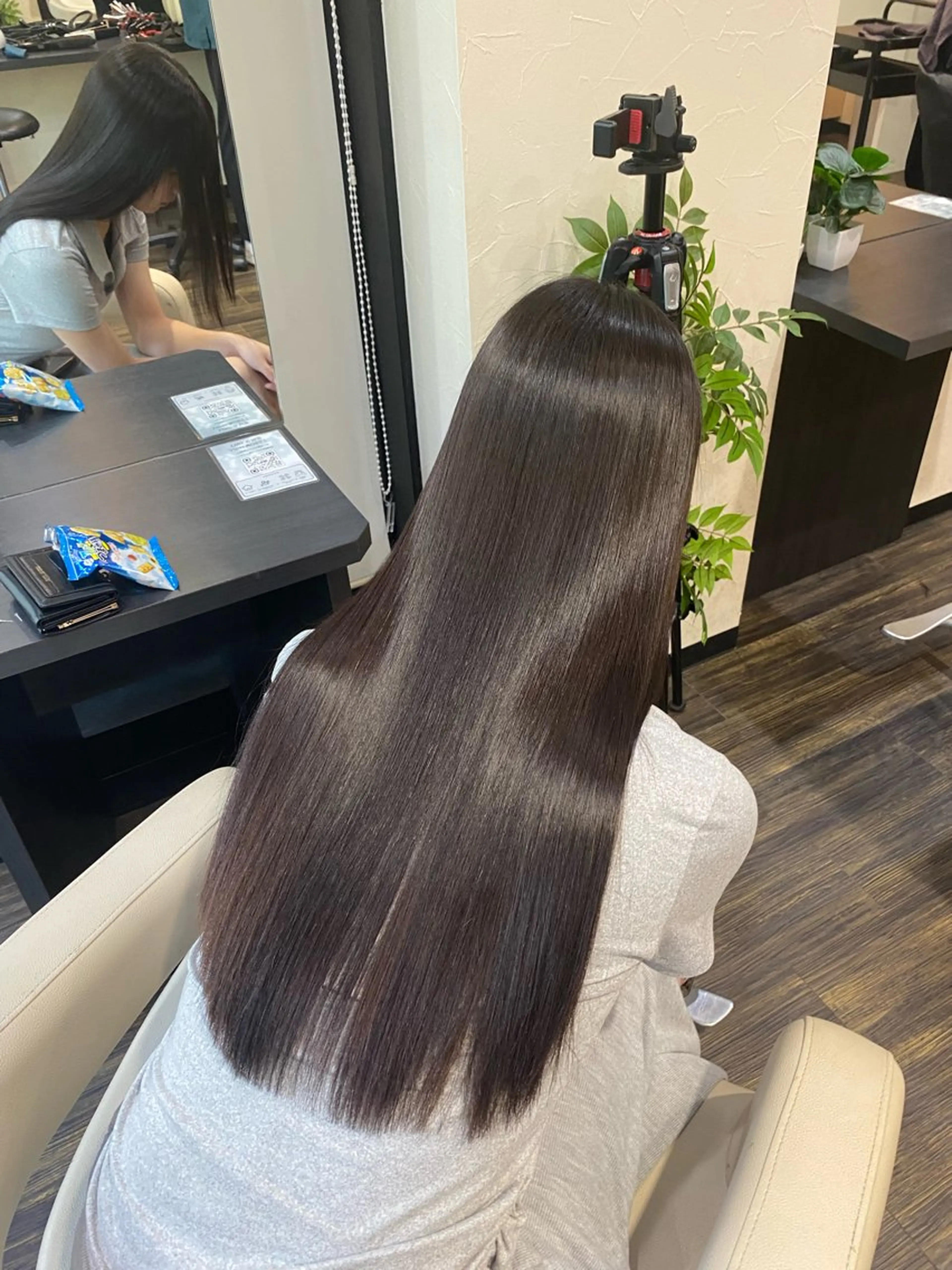 【✨minimo限定✨】髪質育成縮毛矯正+整えカット✂️(撮影OKの方‼️)の写真
