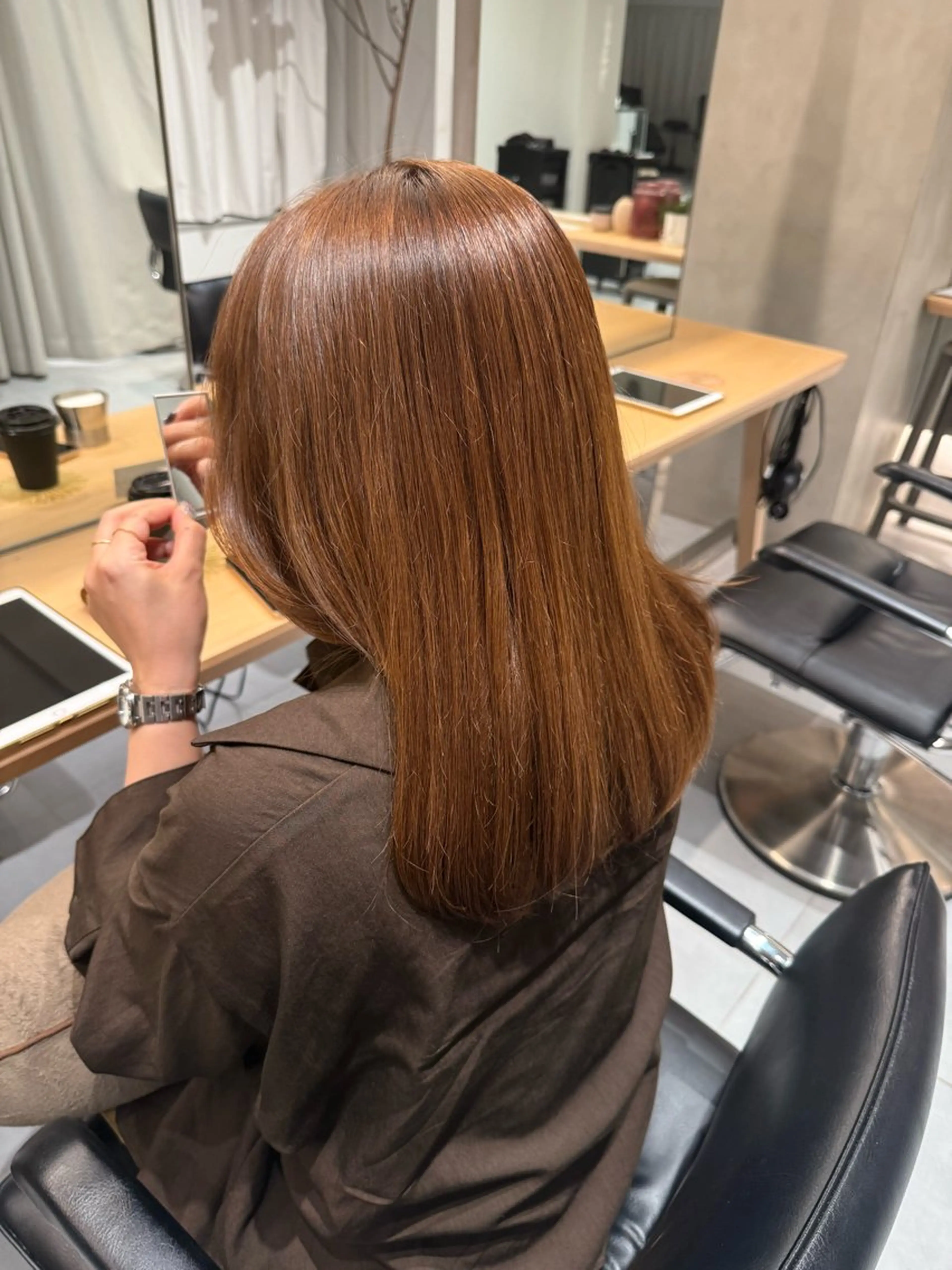 ロング カラー ヘアアレンジ ベージュカラー ヘアカラー 垢抜け韓国風ヘア カラーMIKUのヘアスタイル