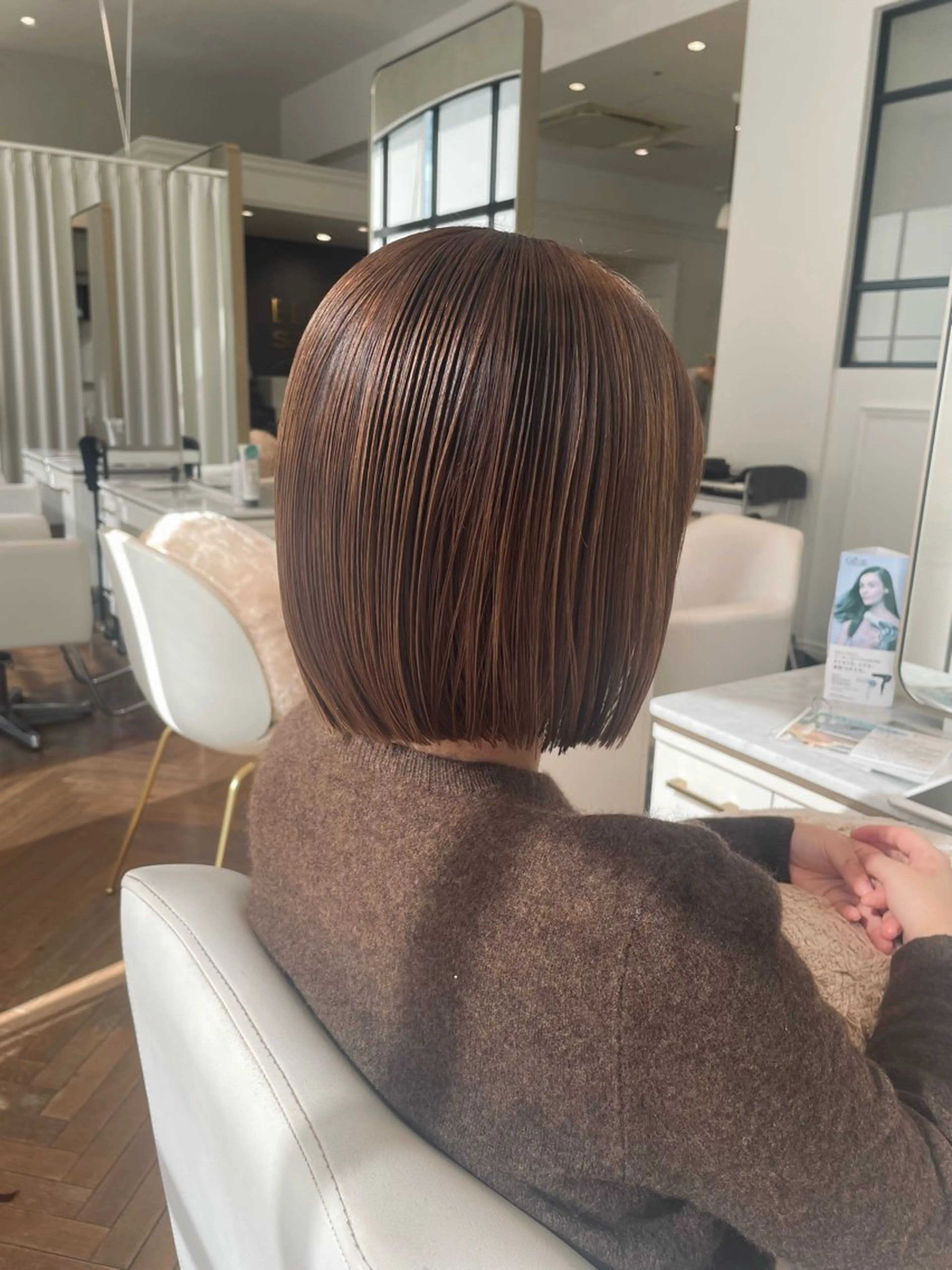 ショート ELLE salon サエのヘアスタイル