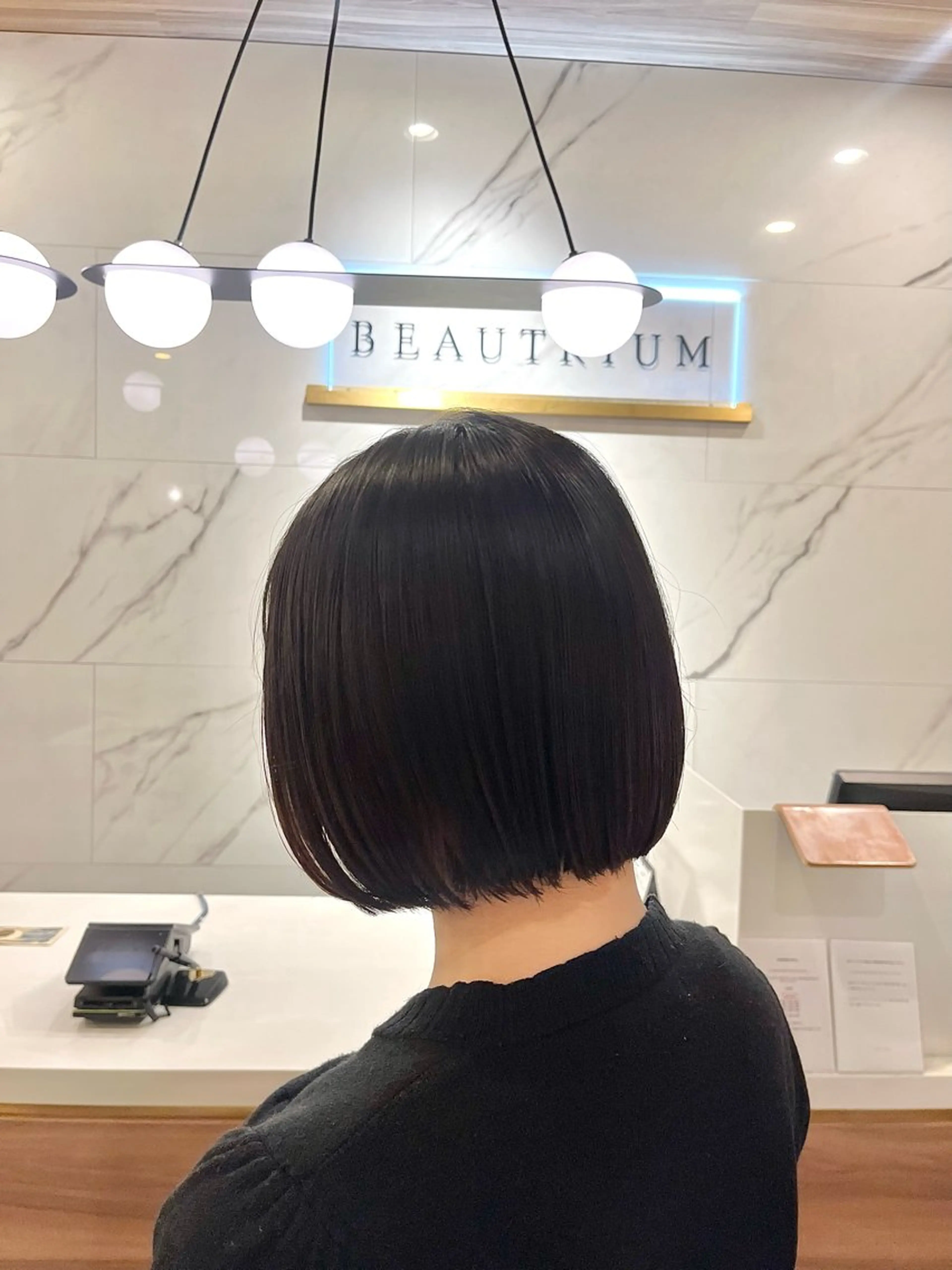 ショート ボブ 青山 莉奈のヘアスタイル