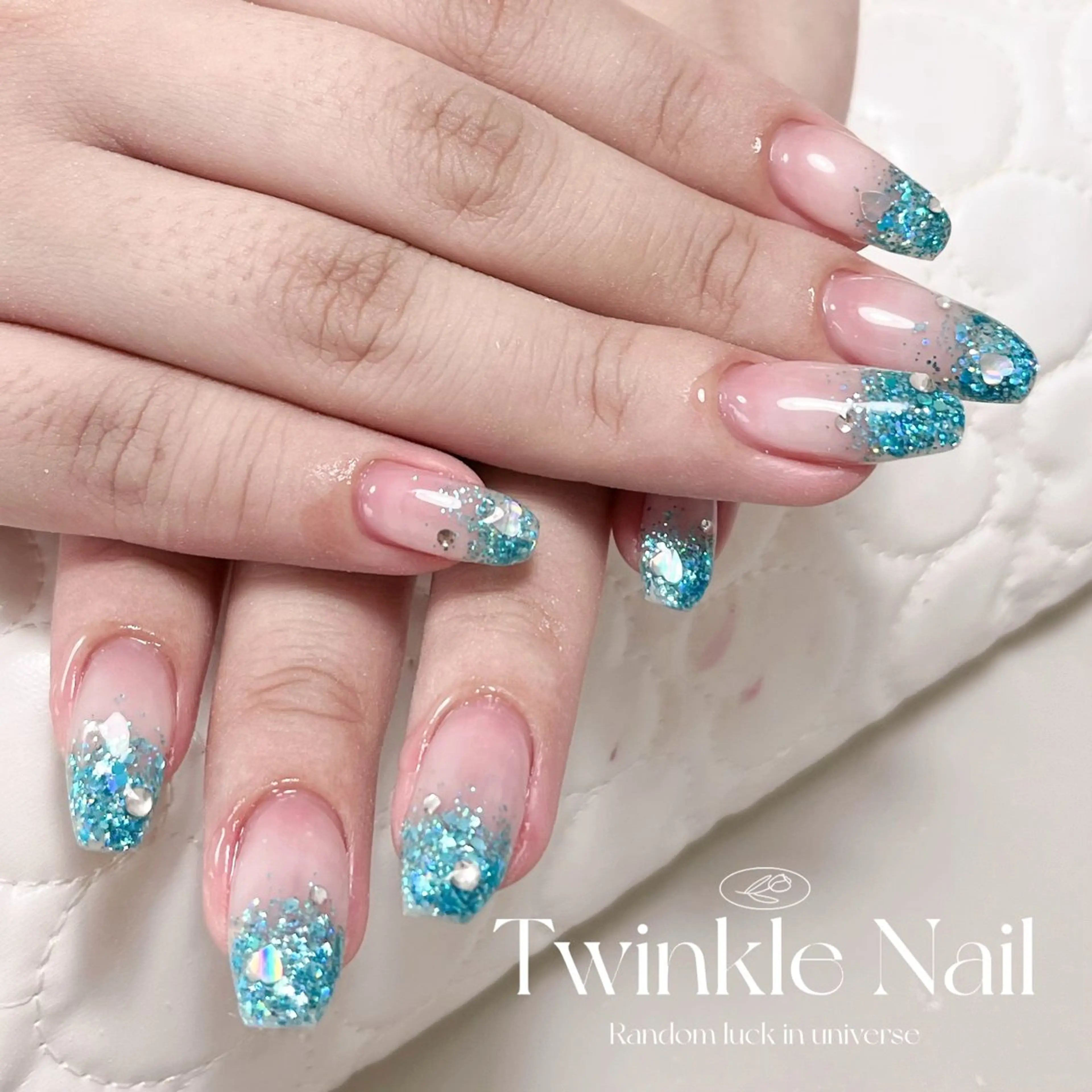 ネイル グラデーション ハート ラメ(グリッター) ラメグラデーション 夏ネイル Twinkle Nail Kuboのネイルデザイン