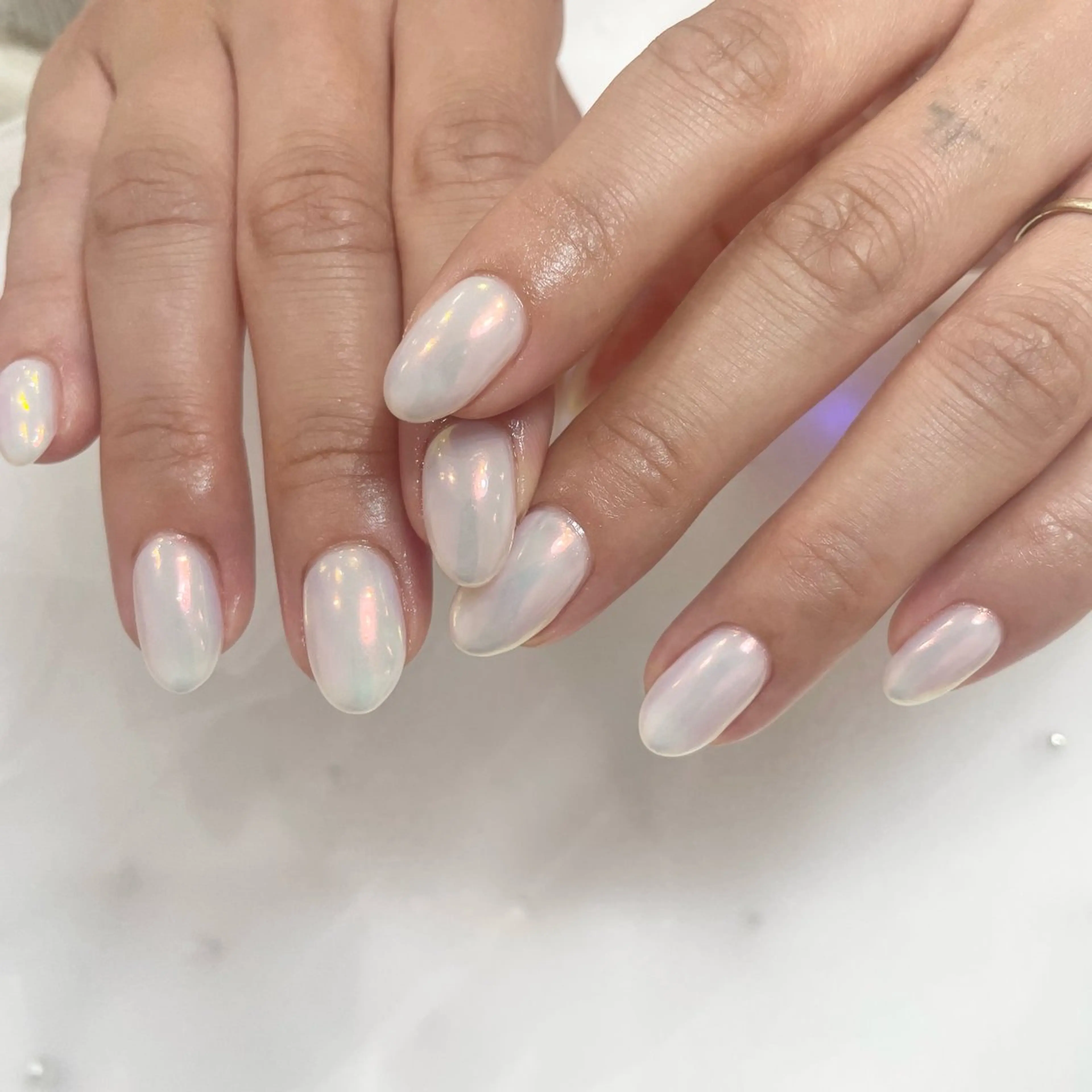 ネイル オーロラネイル オレンジ ホワイト ハンドネイル Zina 船橋北口 Omi🕊🌿のネイルデザイン