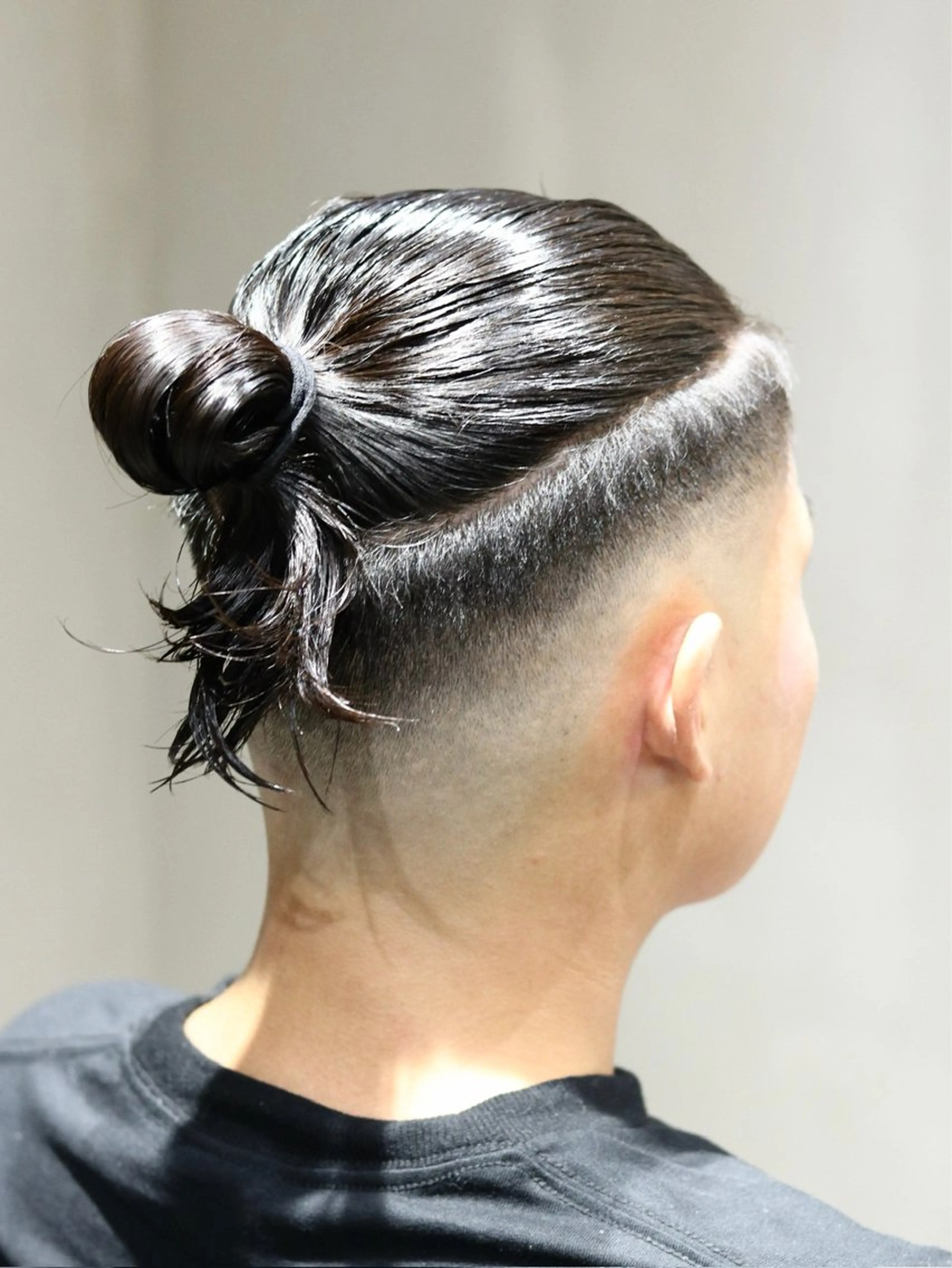 セミロング ヘアアレンジ メンズ マンバンヘア カット PRIVATE BARBER所属・オシャ✨フェード /MoRiNaGaのヘアスタイル