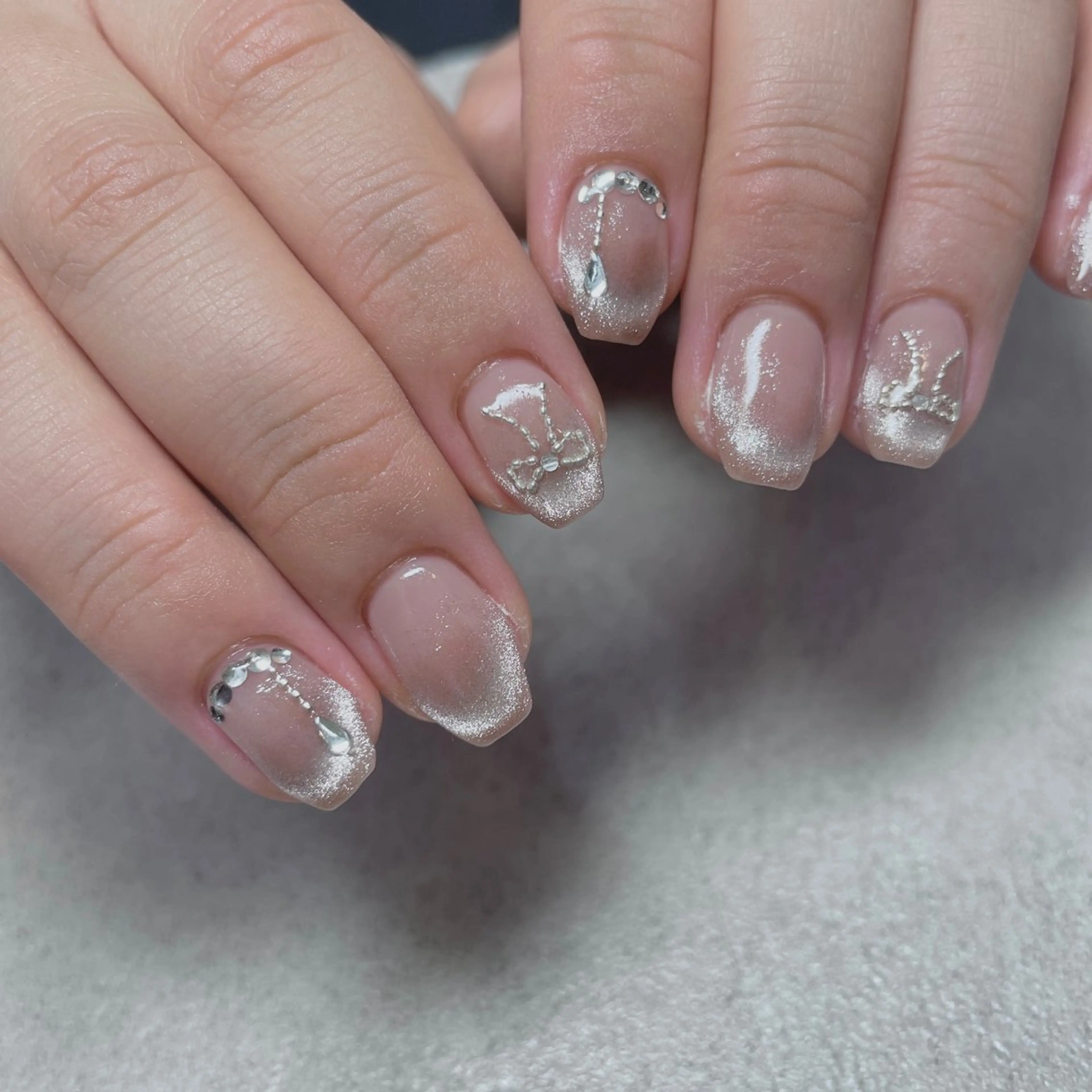 ネイル キラキラネイル 韓国ネイル マグネットネイル ピンク リボン ハンドネイル acs.n所属・ネイル，耳つぼ 風間すみれのその他イメージ