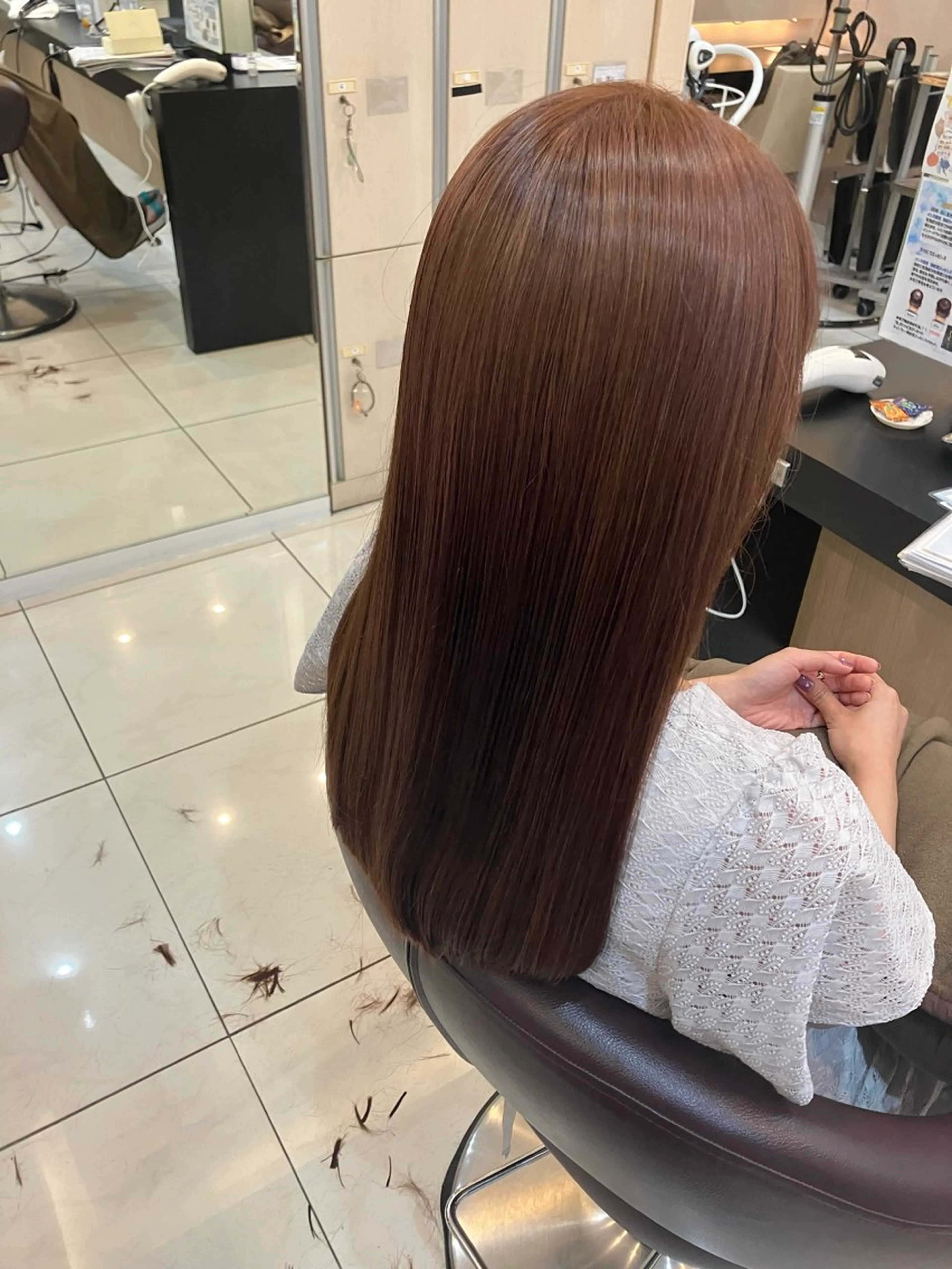 ミディアム カット ヘアカラー yukari 艶髪ヘアのヘアスタイル