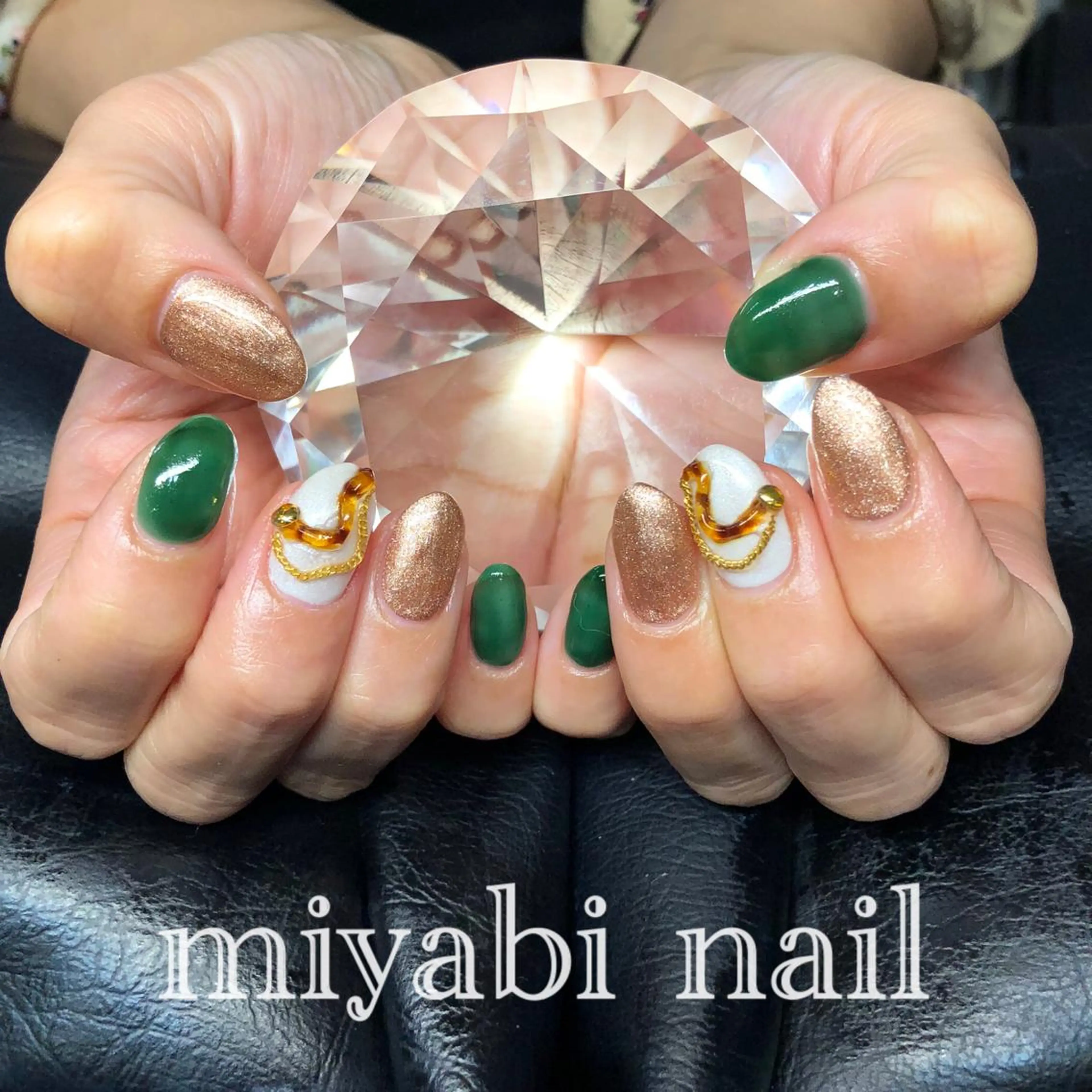 ネイル アートネイル べっ甲ネイル ブラウン ジェルネイル ゴールド ハンドネイル miyabi nail 桂川駅近くのネイルデザイン