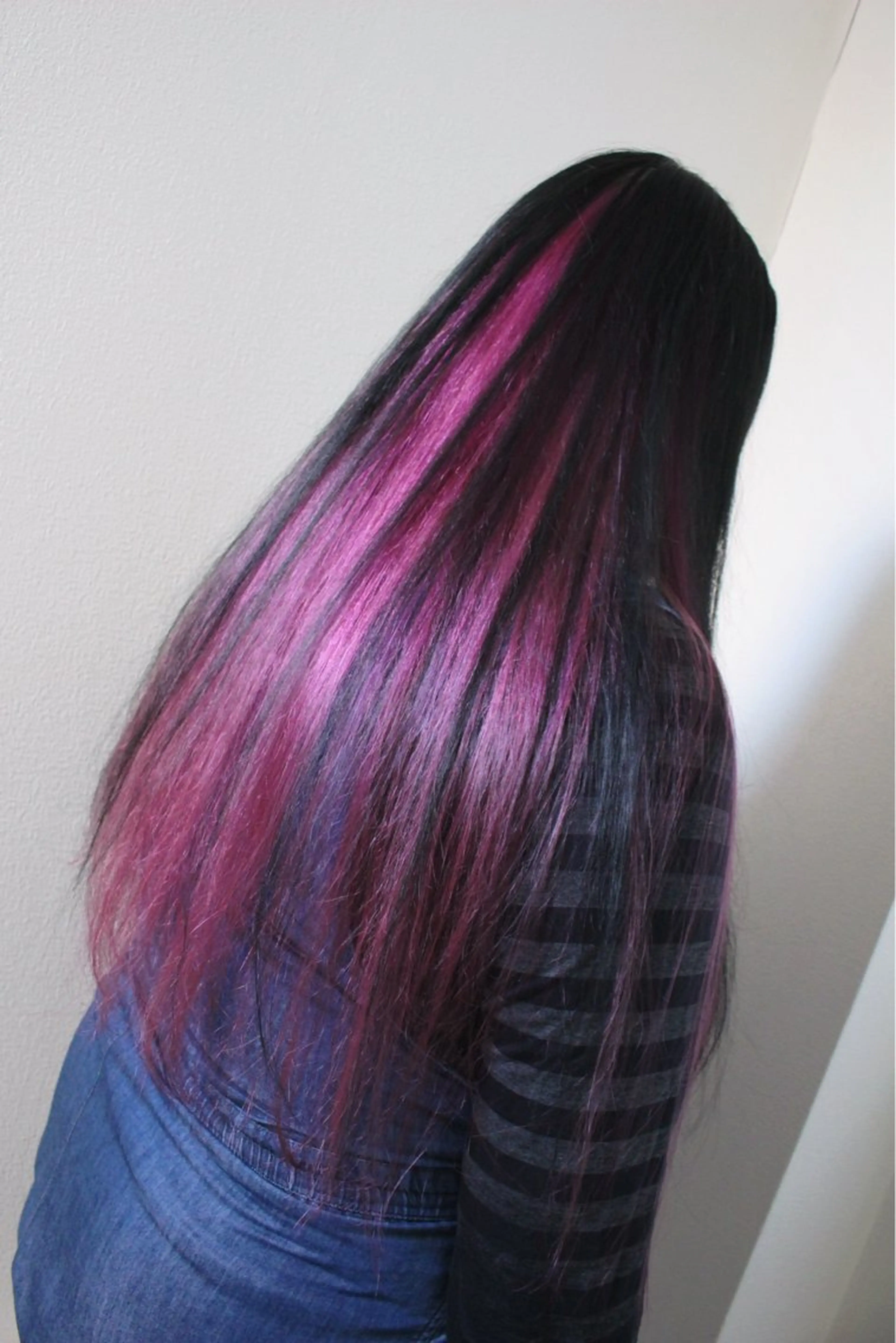 ロング カラー ブリーチ インナーカラー ピンクカラー ヘアカラー 土居 正季のヘアスタイル