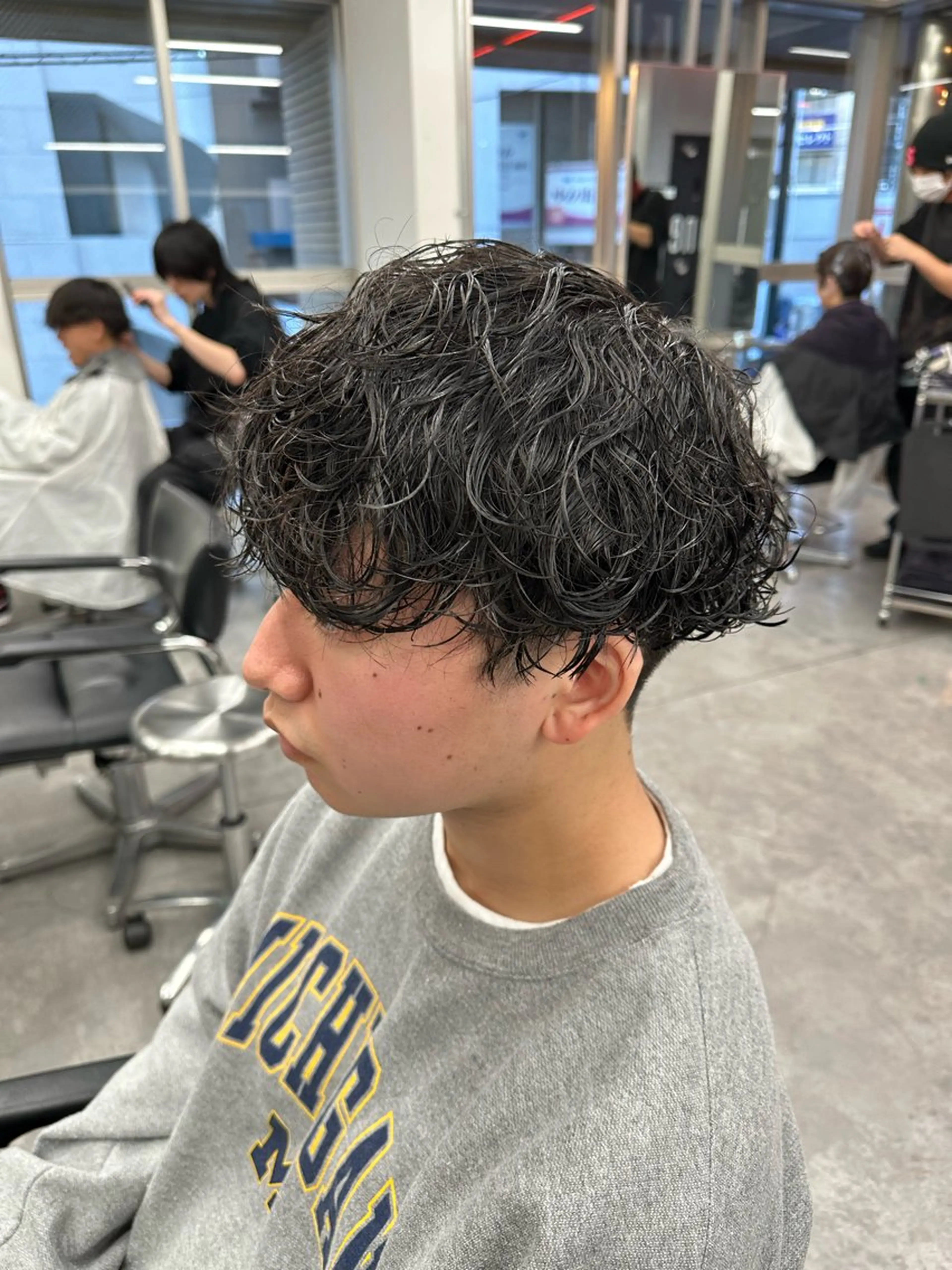 ミディアム ミディアムパーマ 似合わせパーマ🔥 渡邉愛斗のヘアスタイル