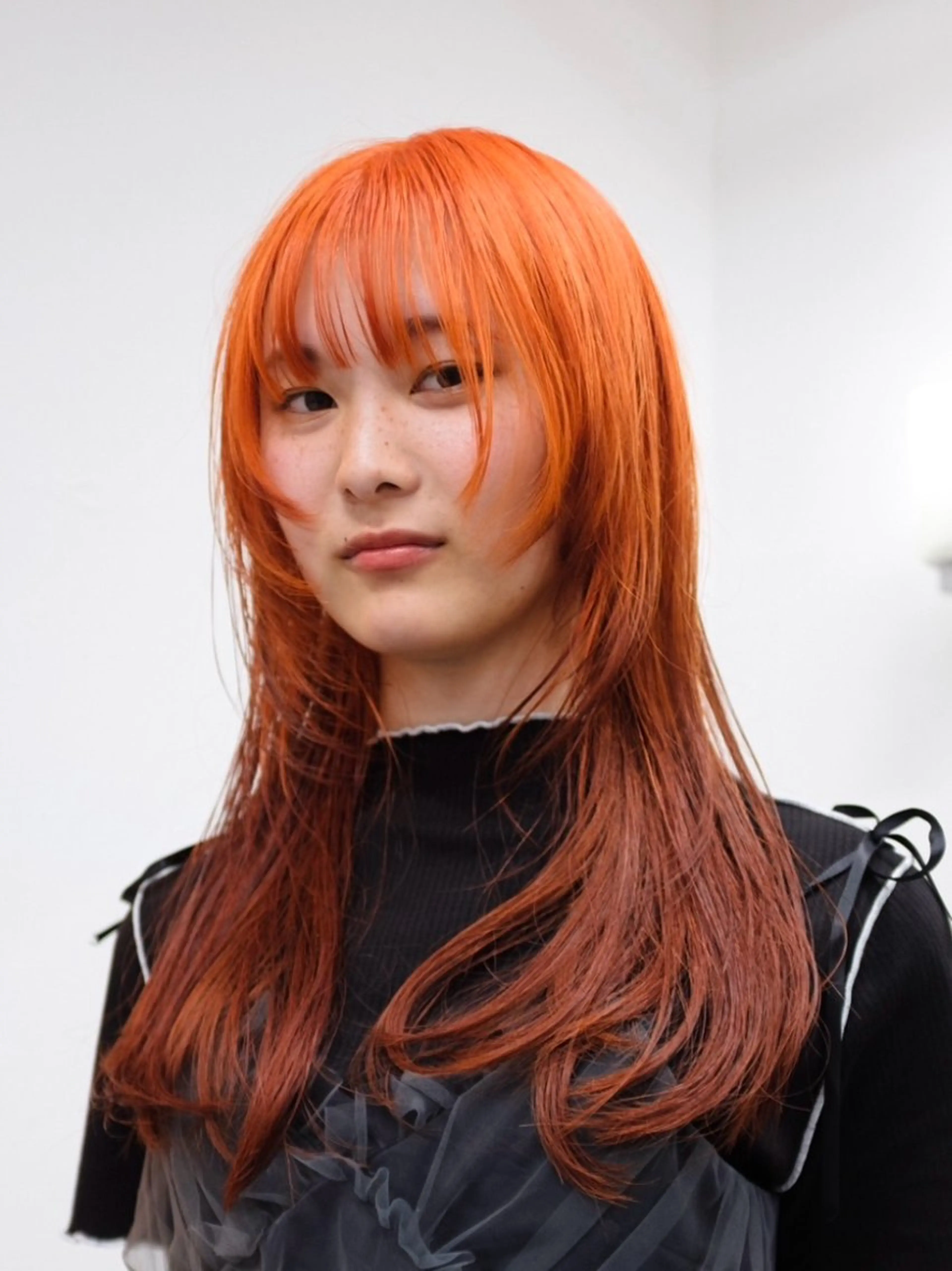セミロング カラー ヘアアレンジ カット ヘアカラー トリートメント HAIR SALON fuugaせんげん台店所属・ハイトーン/デザイン カラー/あおいのヘアスタイル