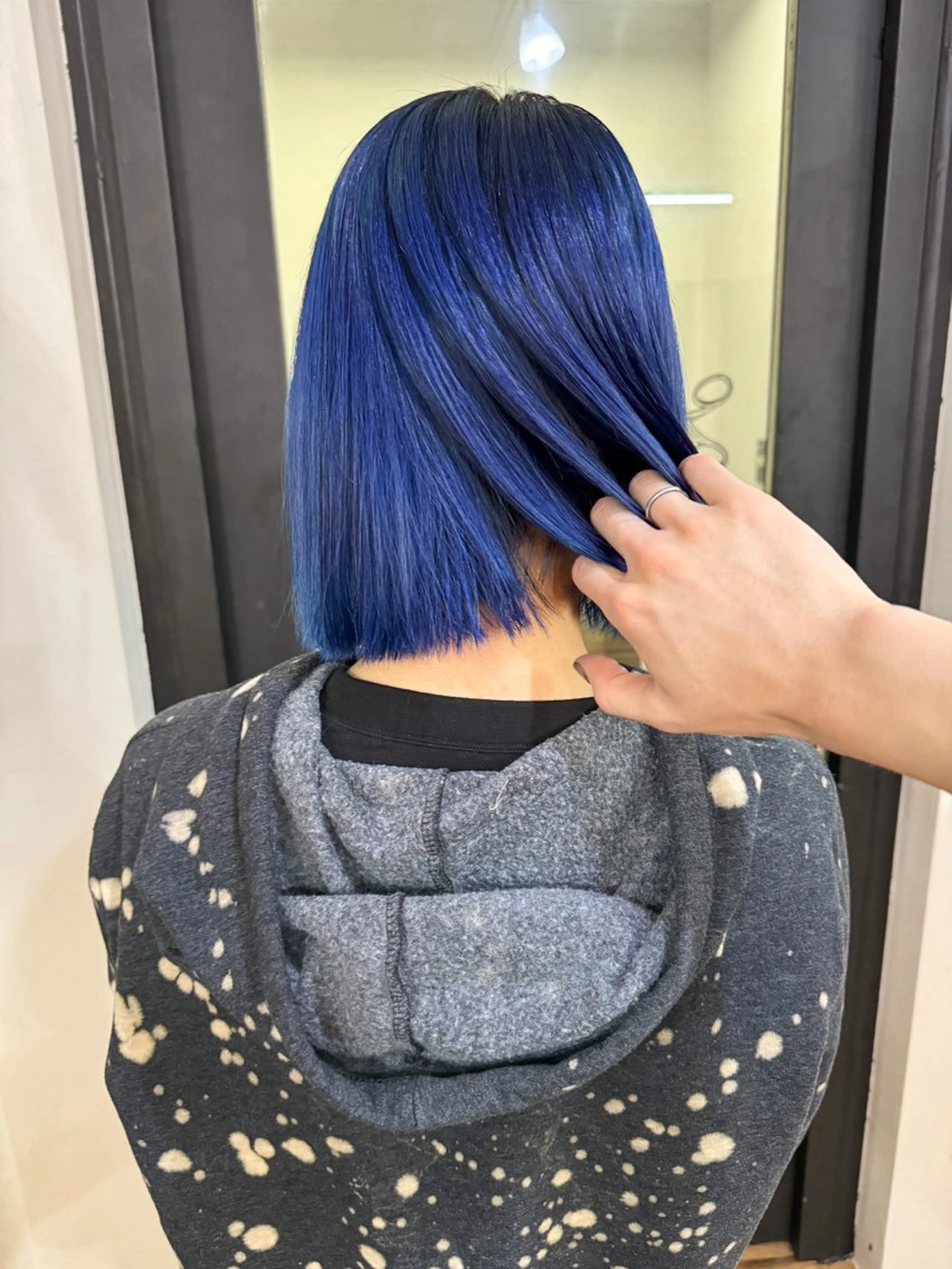 ミディアム カラー シルバー ヘアカラー ブリーチカラーモデル 募集中/ リョウスケのヘアスタイル