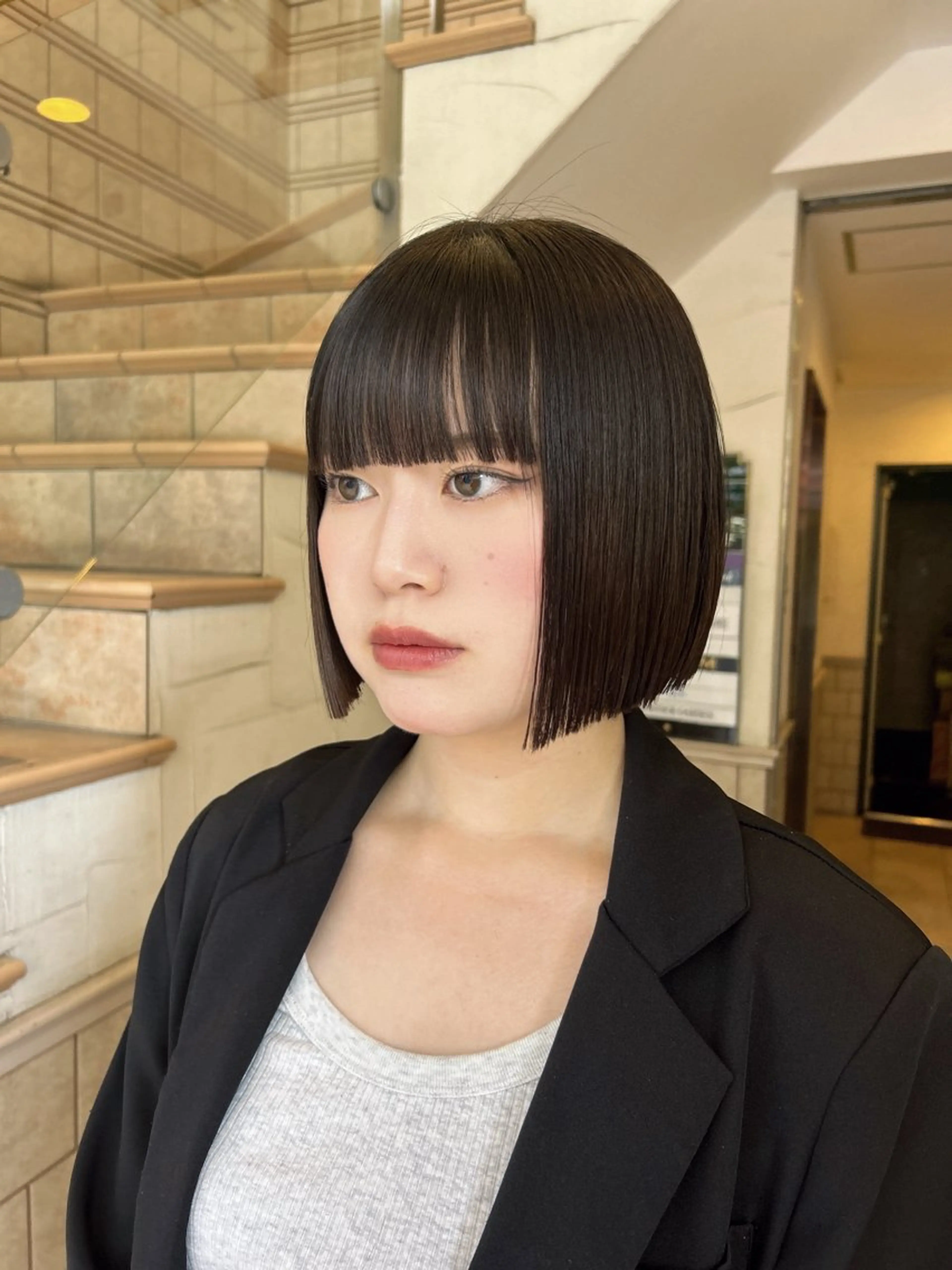 ショート カット ヘアカラー ぱつっとボブ/Wカラ ー/ことこ🍒のヘアスタイル