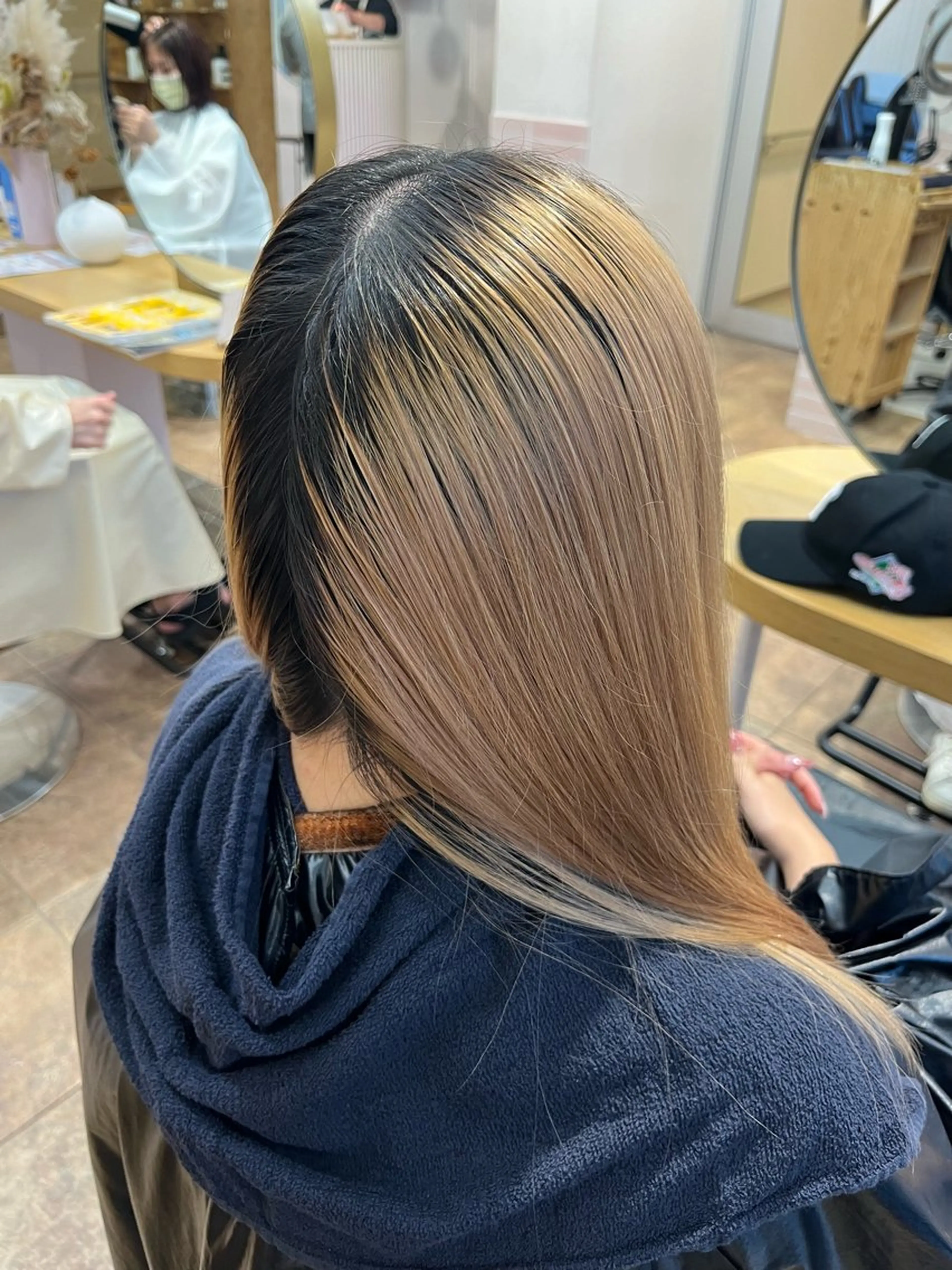 ロング カラー ブリーチ ハイトーンカラー ヘアカラー トリートメント 北村 優斗のヘアスタイル