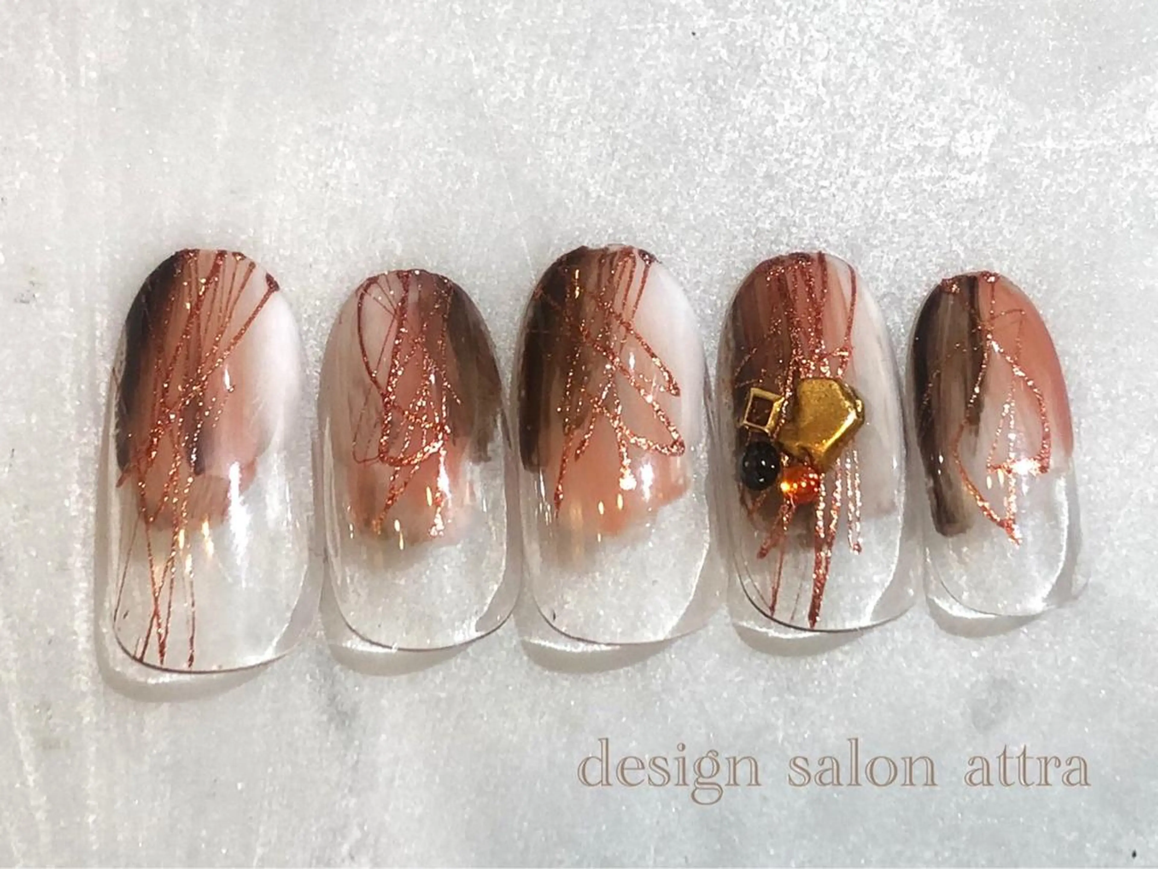 ネイル デザインサロン attra 本八幡店のネイルデザイン